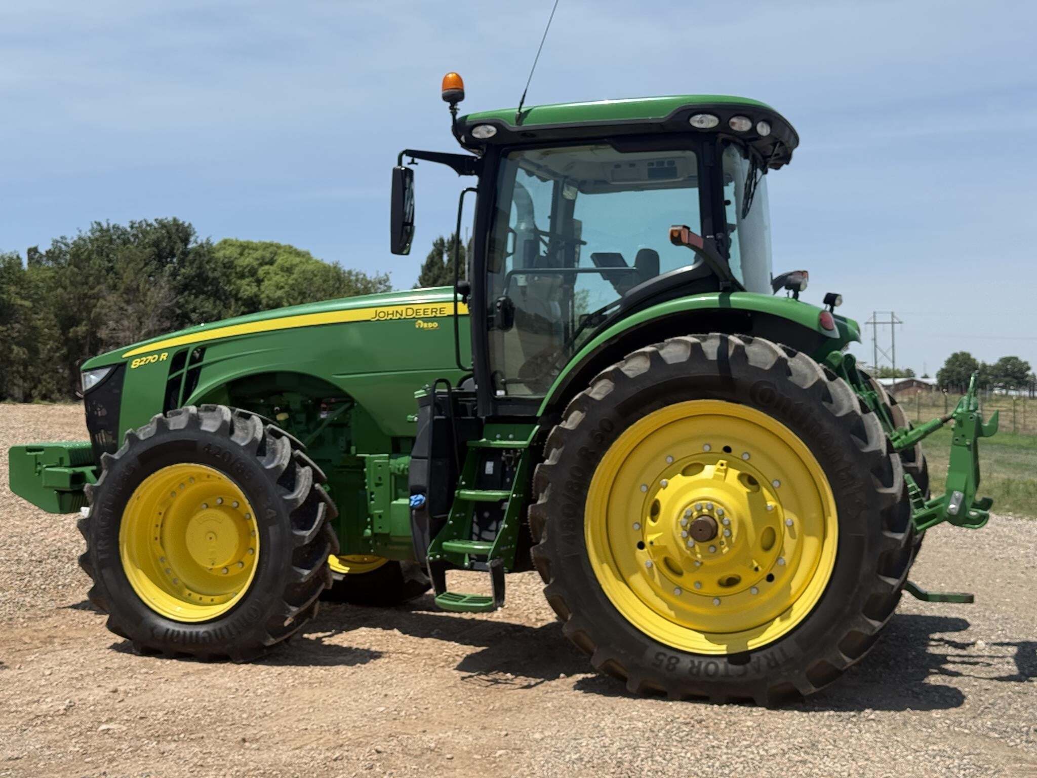 2020 John Deere 8270R Tractor