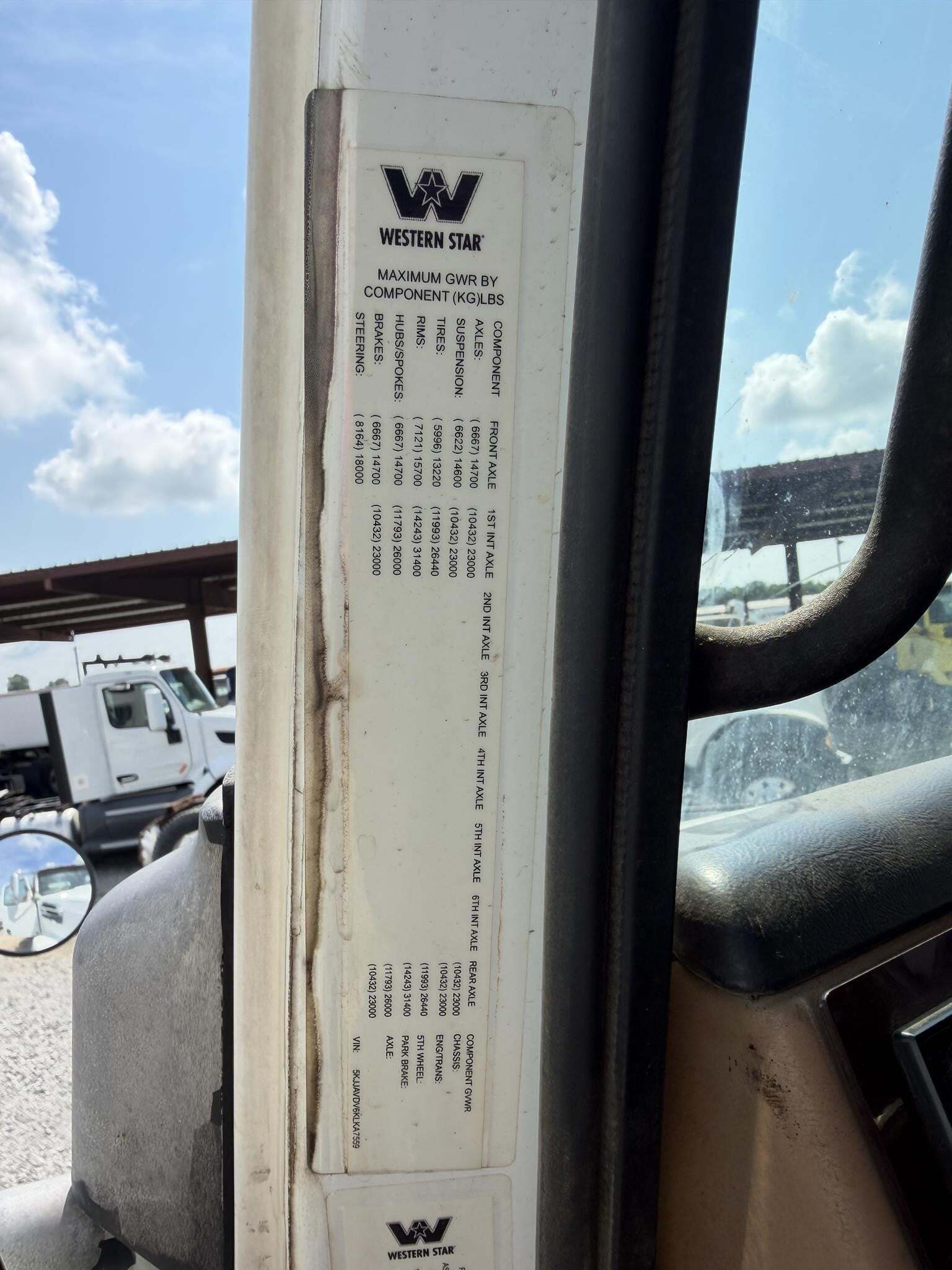 2019 Western Star 4700 Semi Trucks/Trailer