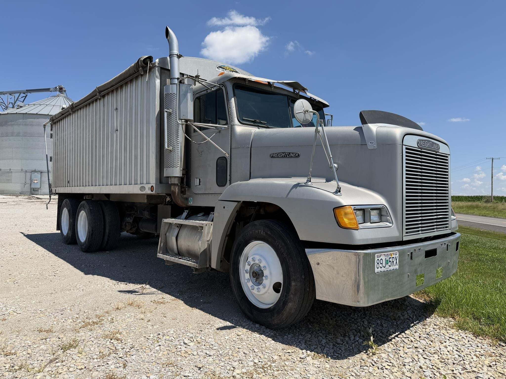 1991 Freightliner FLD120 Semi Trucks/Trailer