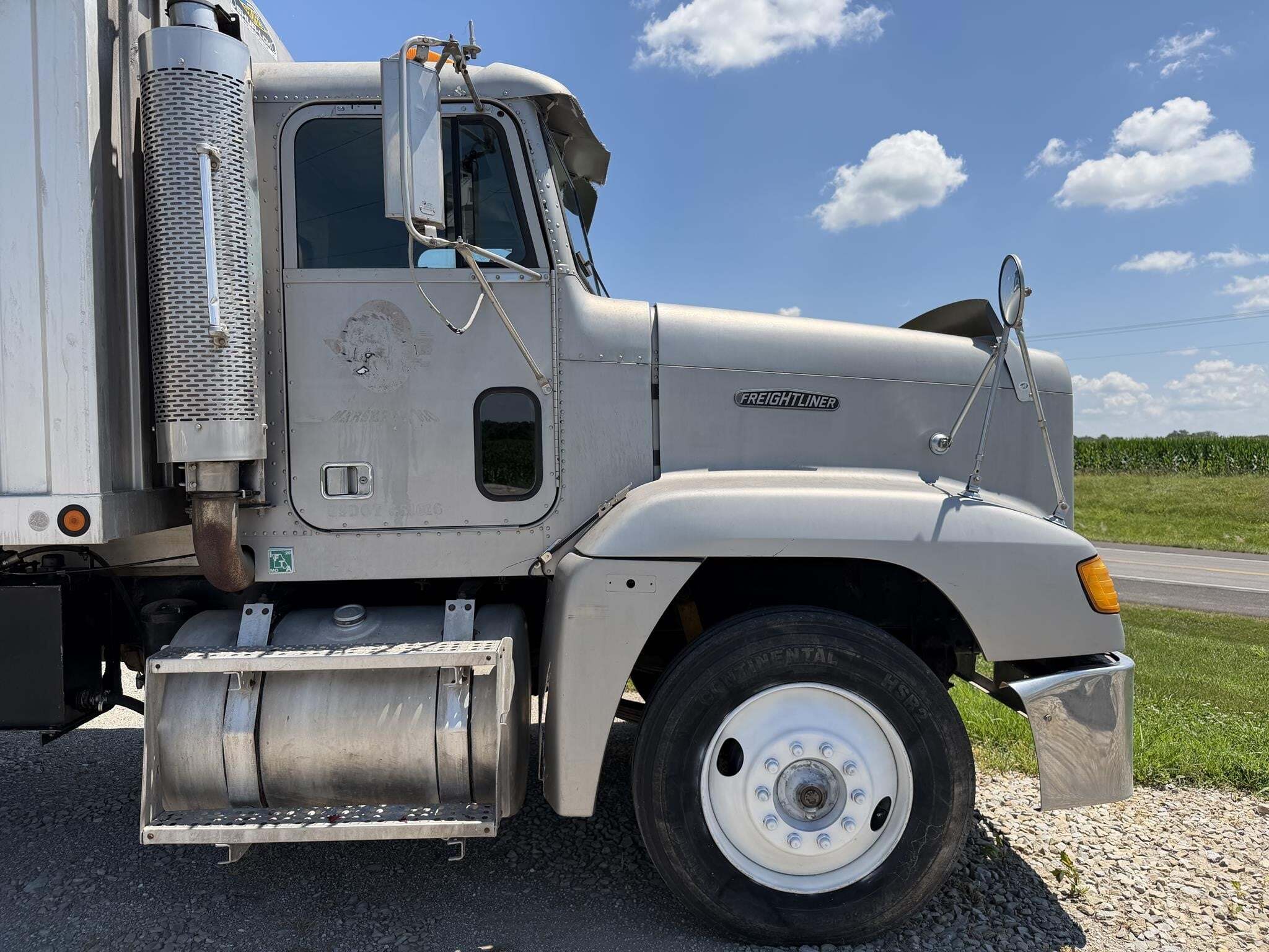 1991 Freightliner FLD120 Semi Trucks/Trailer