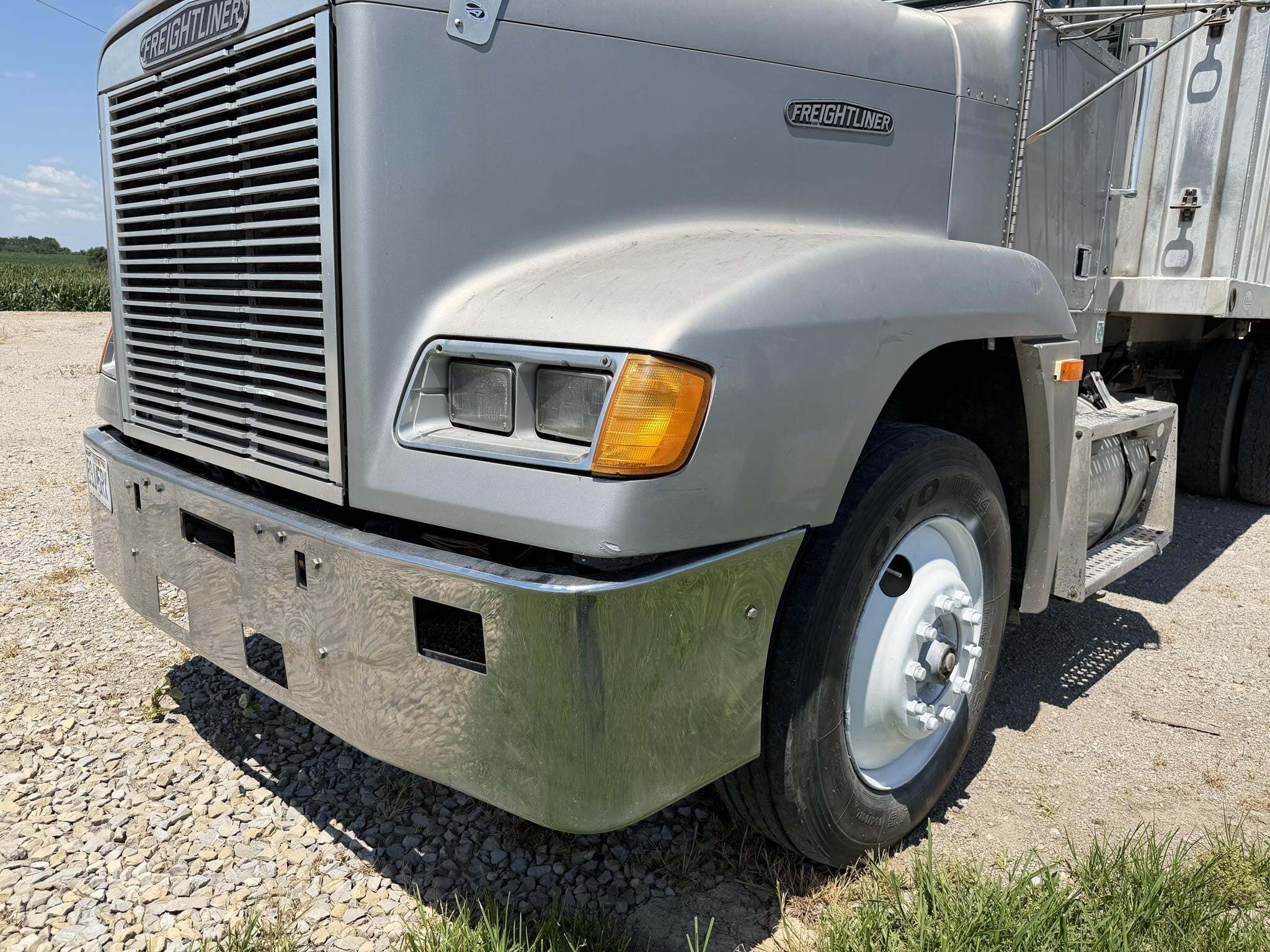 1991 Freightliner FLD120 Semi Trucks/Trailer
