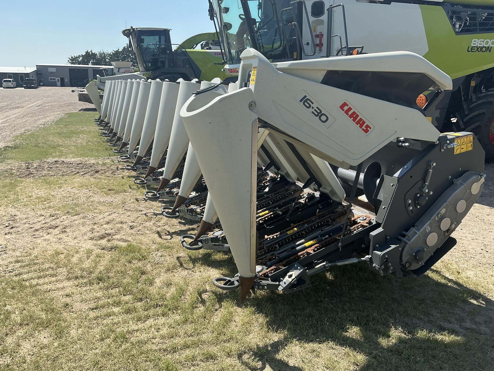 2022 Claas 16-30 Corn Head