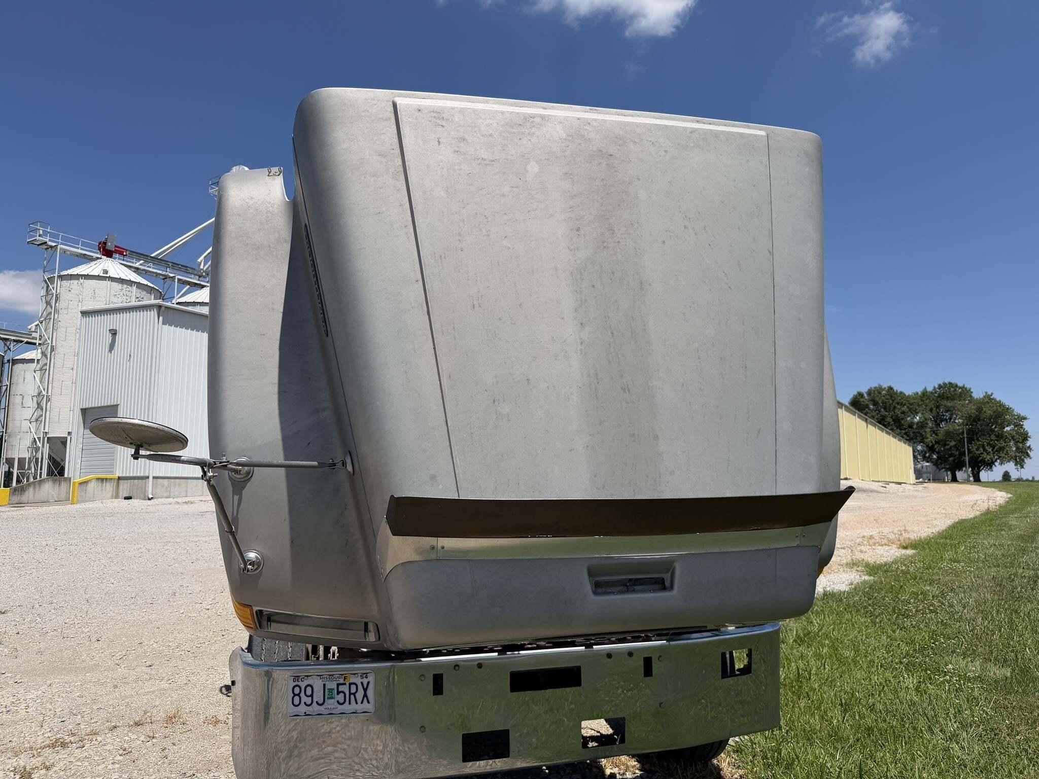 1991 Freightliner FLD120 Semi Trucks/Trailer