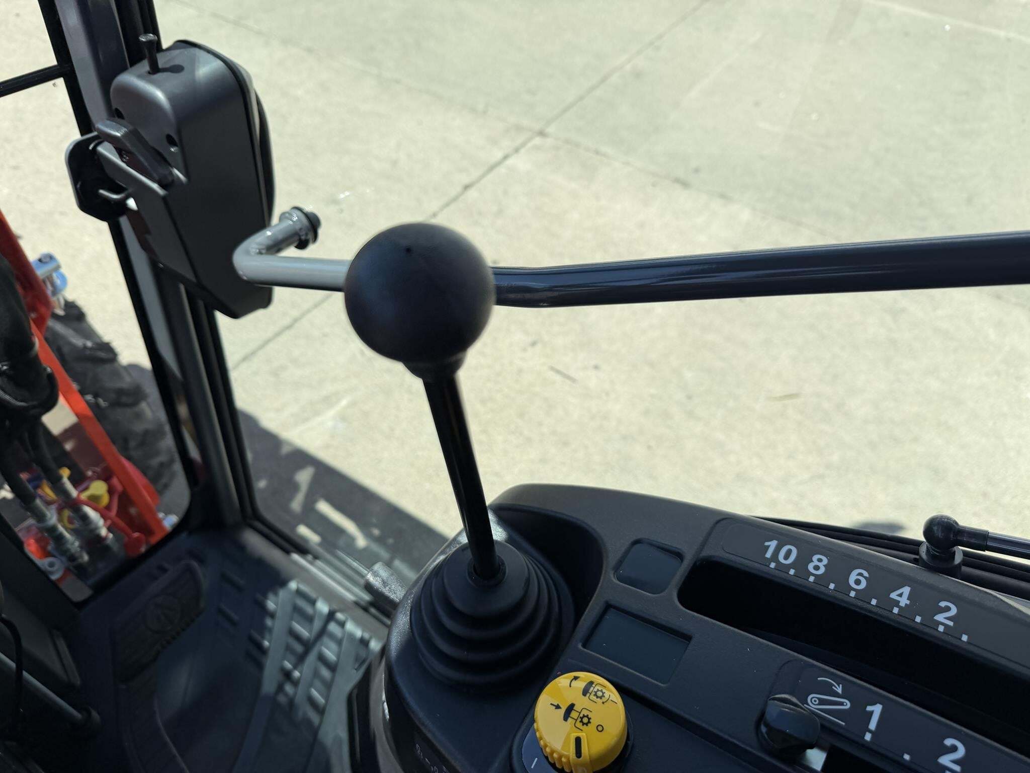 2026 Kubota LX4020HSDC Tractor