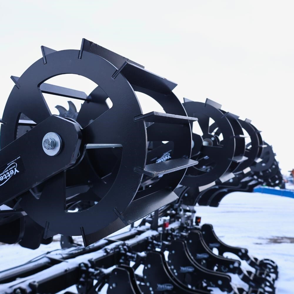 2027 Yetter 2984 Strip-Till