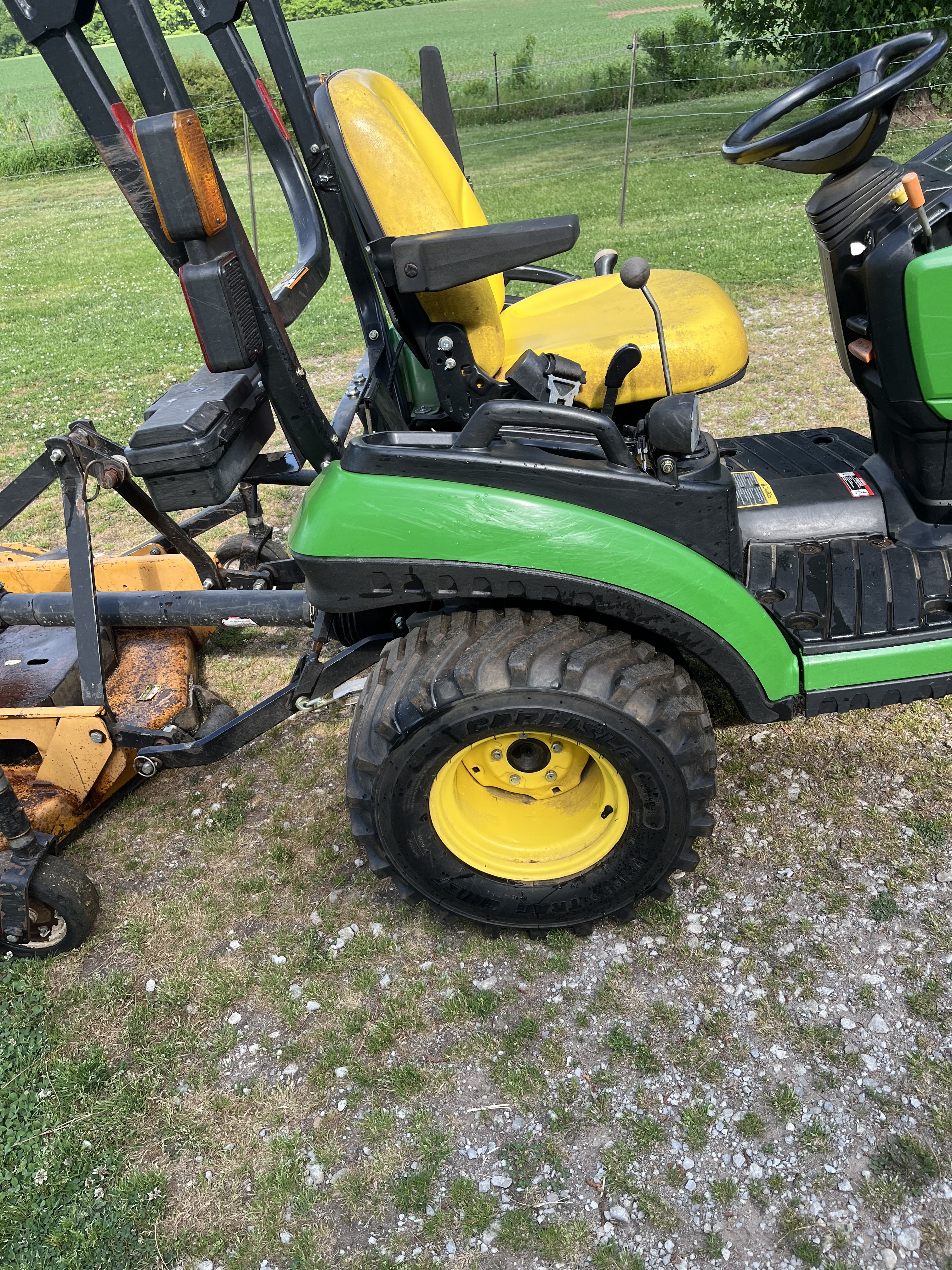 2014 John Deere 1025R Tractor
