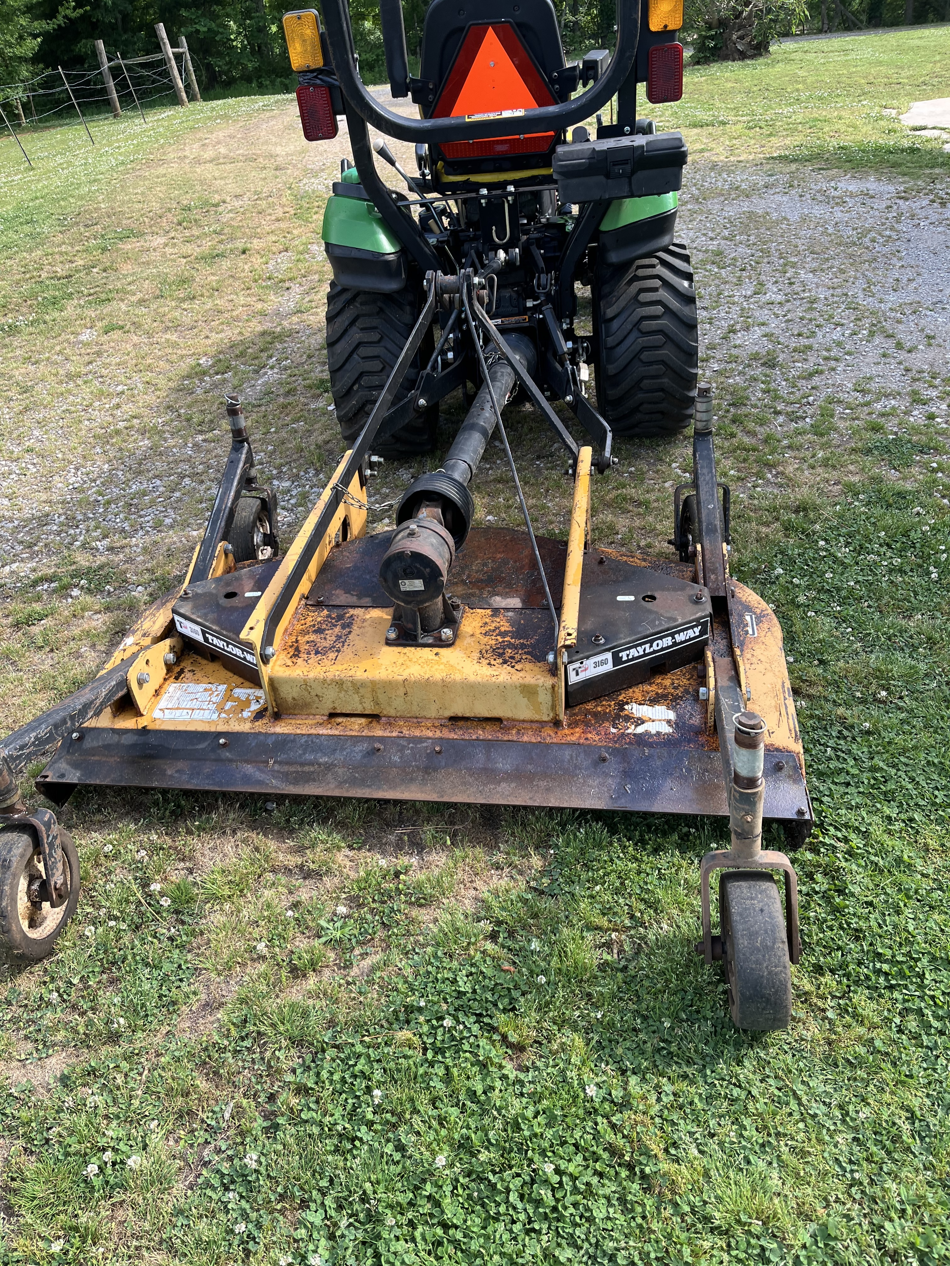2014 John Deere 1025R Tractor