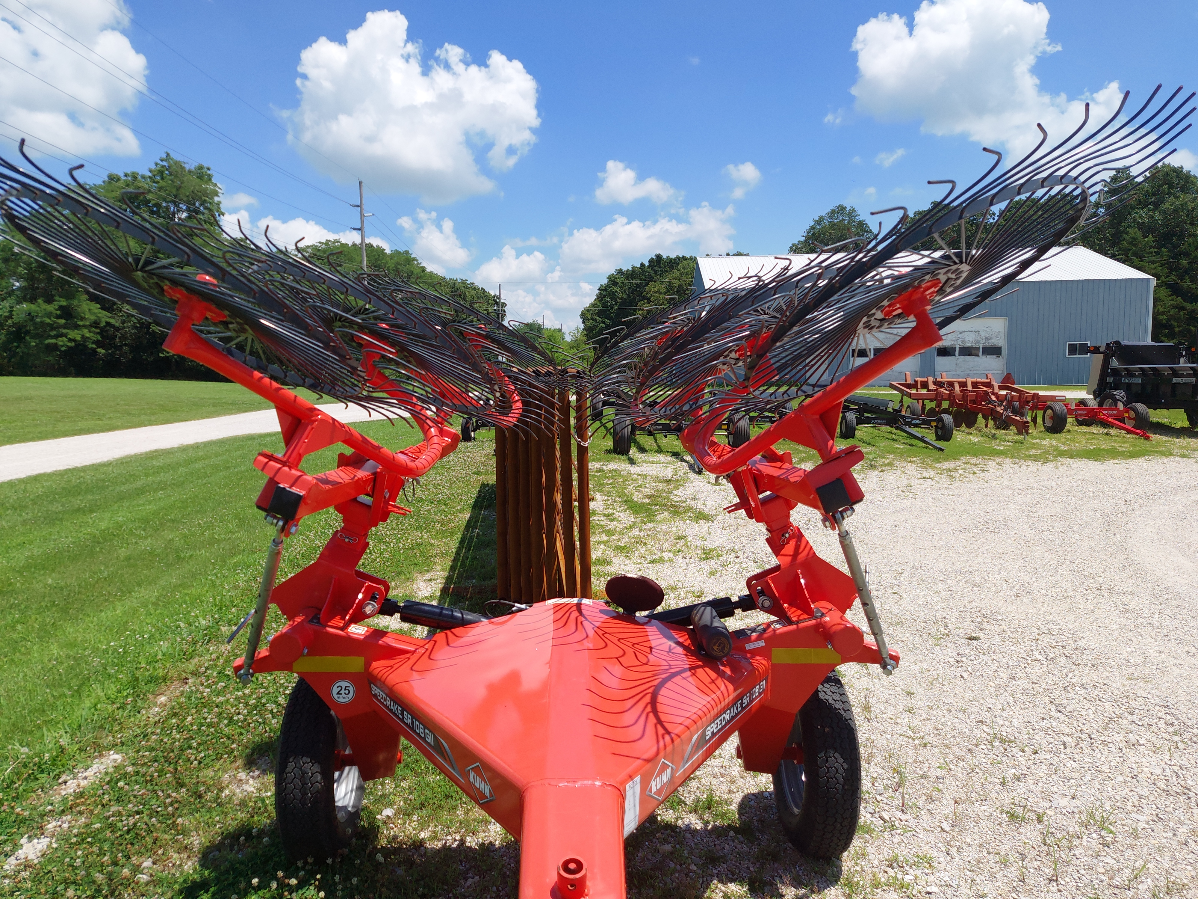 2020 Kuhn SR108 GII Rake