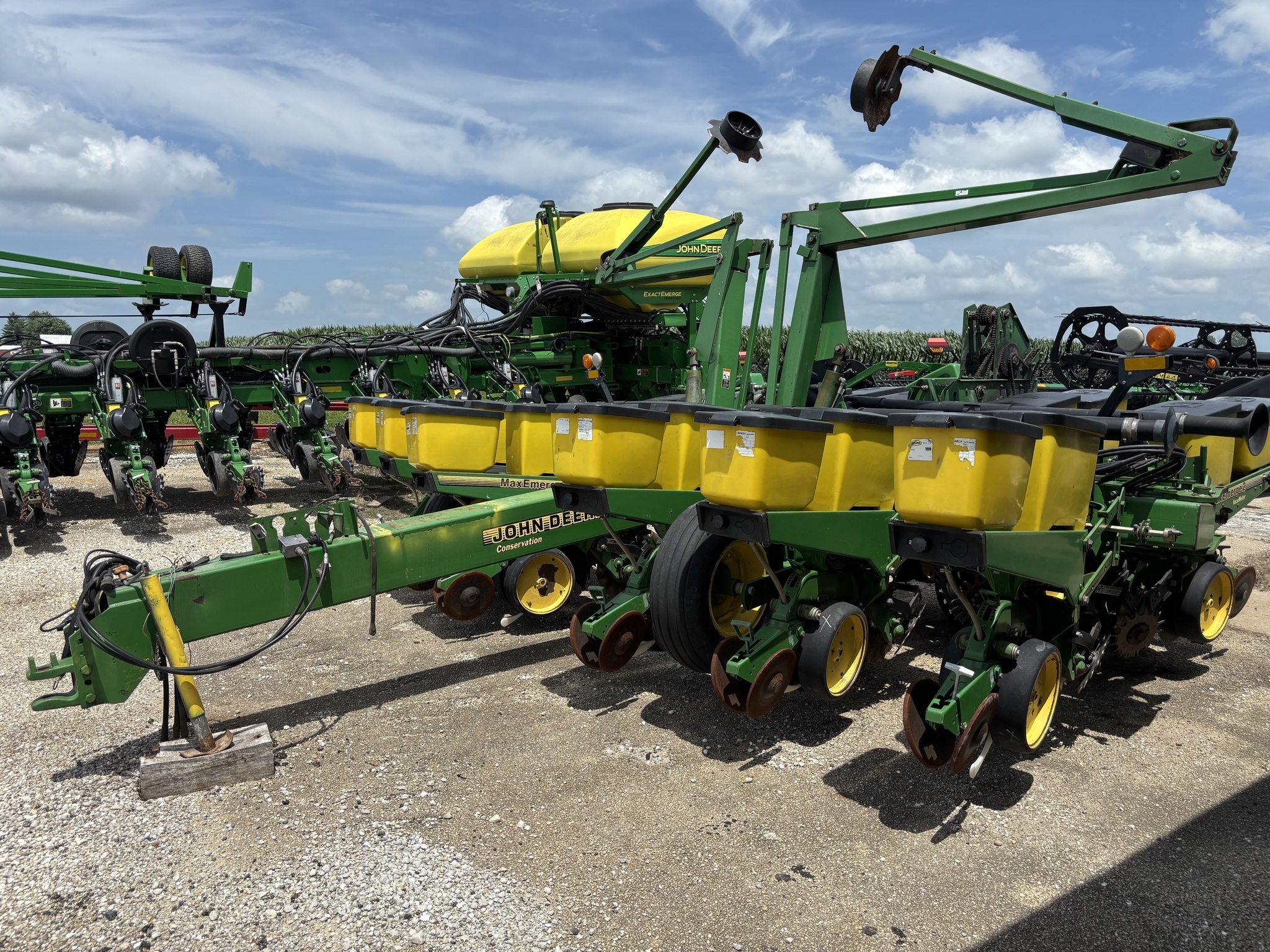 1996 John Deere 1760 Planter