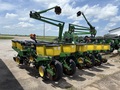 1996 John Deere 1760 Planter