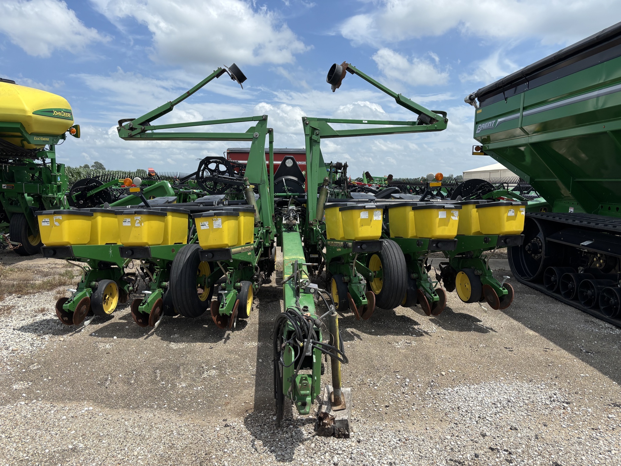1996 John Deere 1760 Planter
