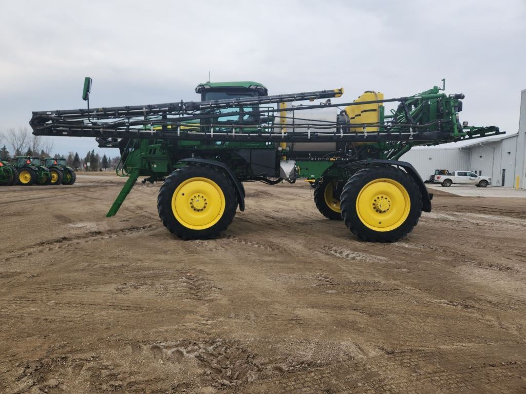 2023 John Deere 410R Self-Propelled Sprayer