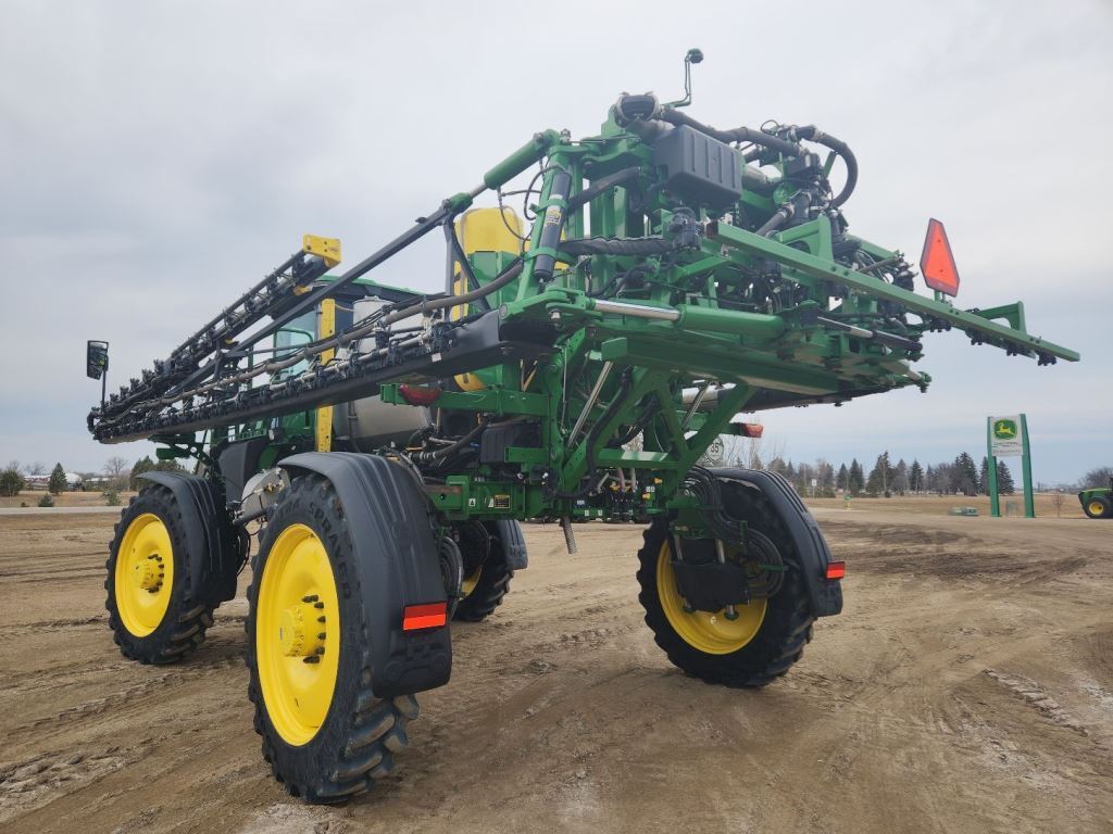 2023 John Deere 410R Self-Propelled Sprayer