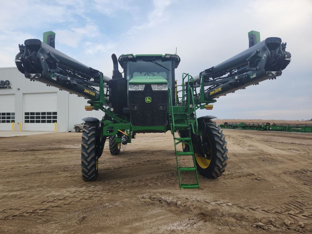 2023 John Deere 410R Self-Propelled Sprayer
