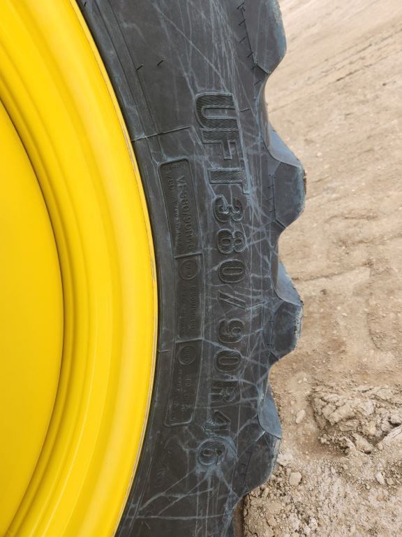 2023 John Deere 410R Self-Propelled Sprayer