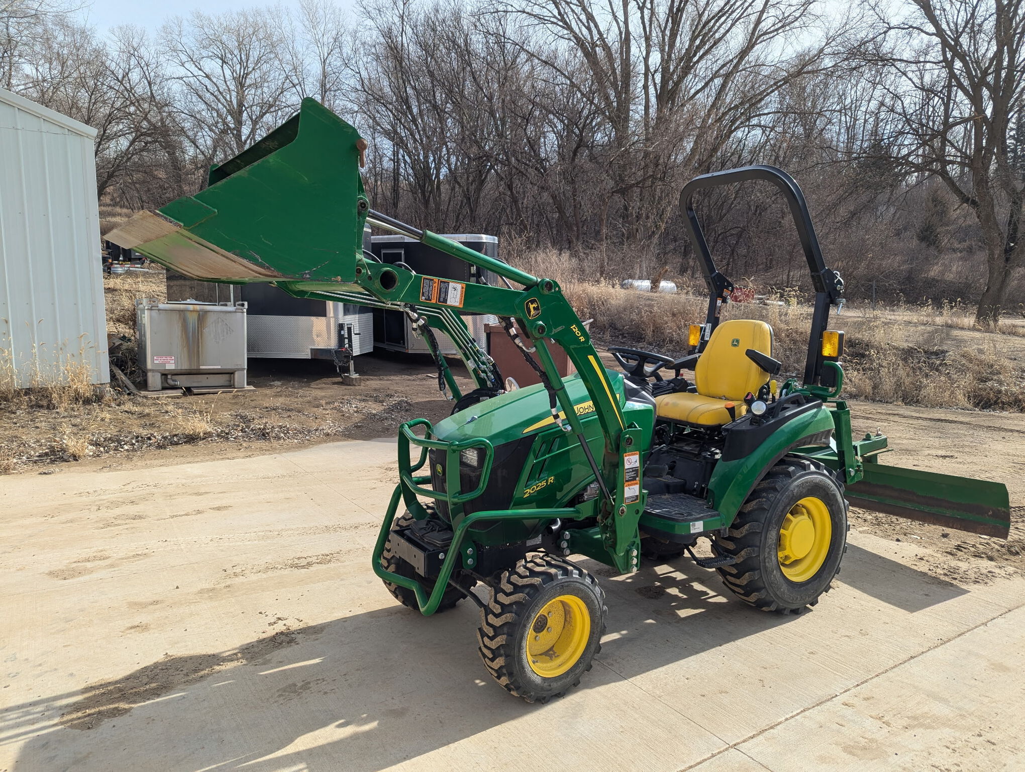 2023 John Deere 2025R Tractor