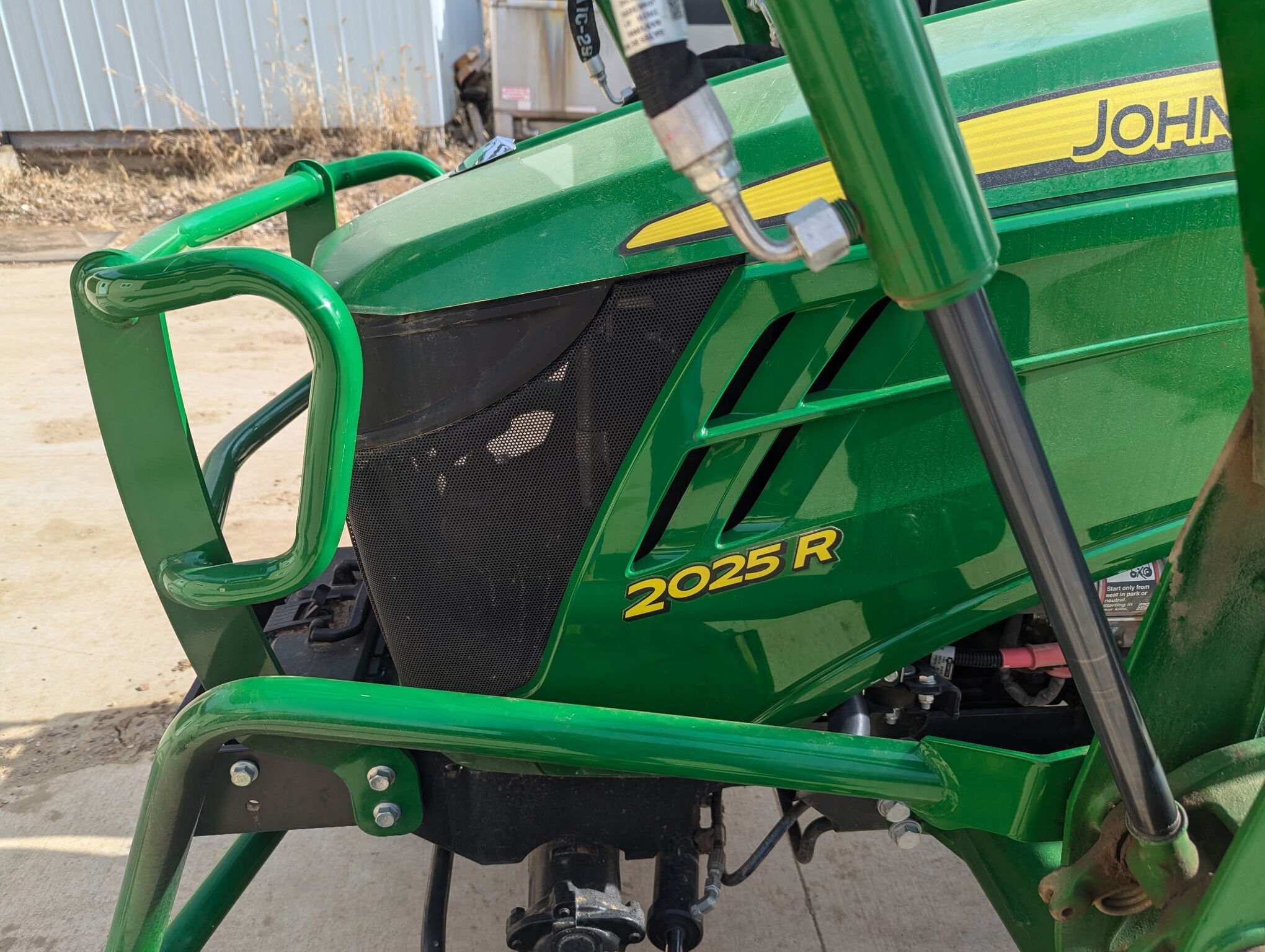 2023 John Deere 2025R Tractor