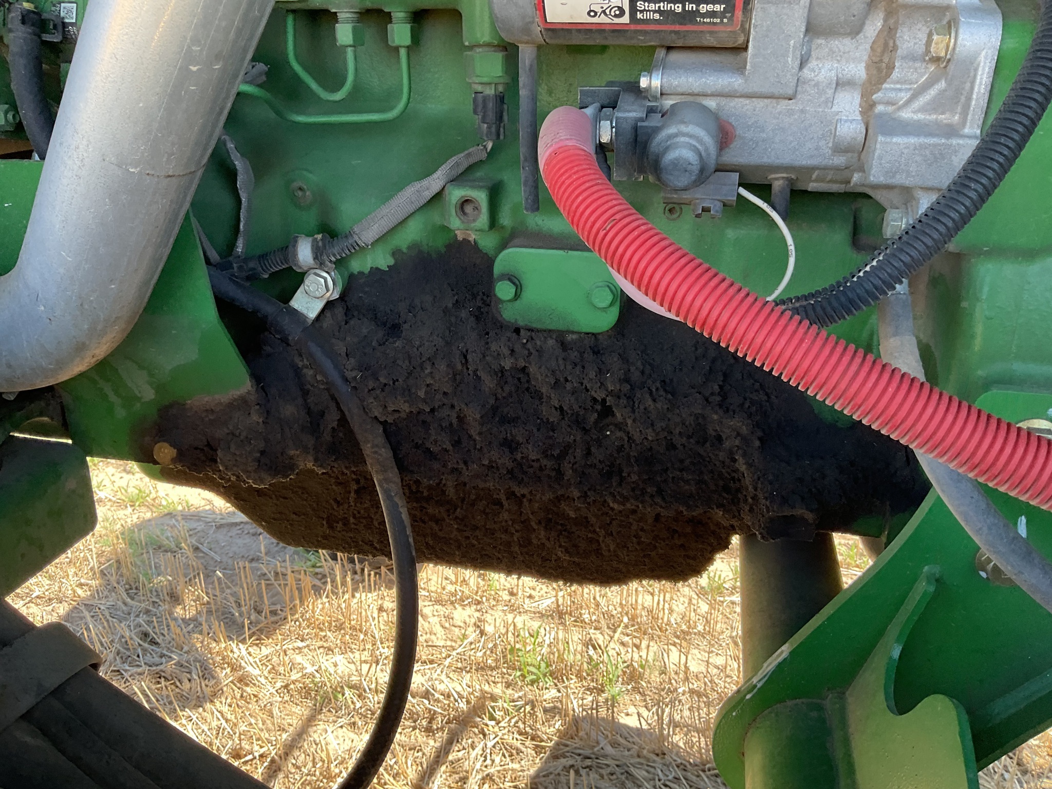 2010 John Deere A400 Self-Propelled Windrowers and Swather