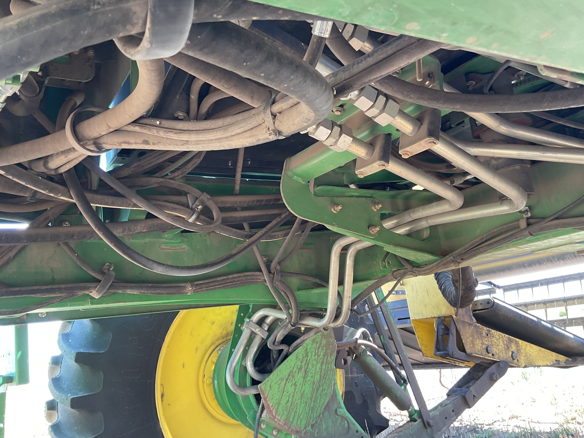2010 John Deere A400 Self-Propelled Windrowers and Swather