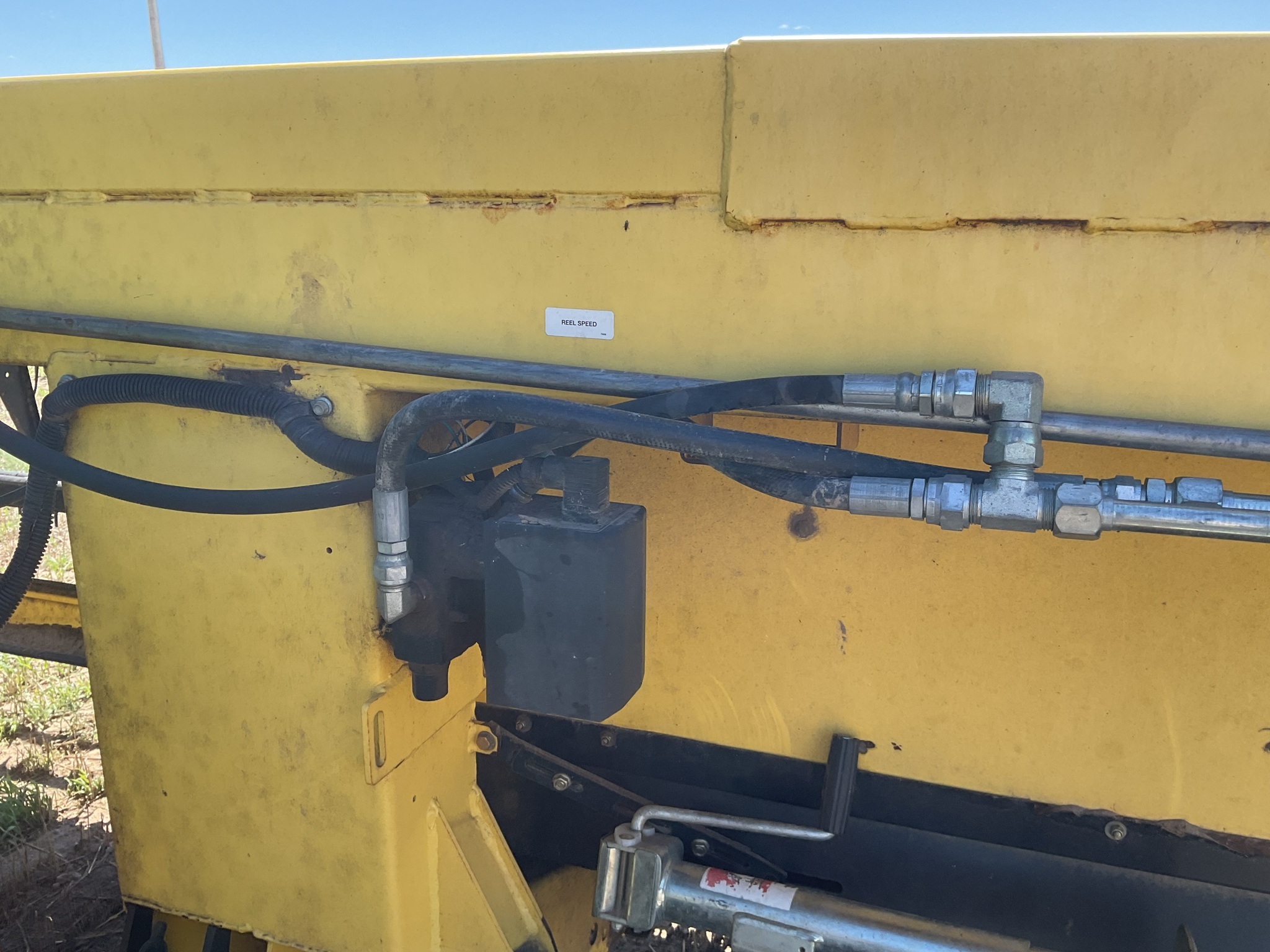 2010 John Deere A400 Self-Propelled Windrowers and Swather