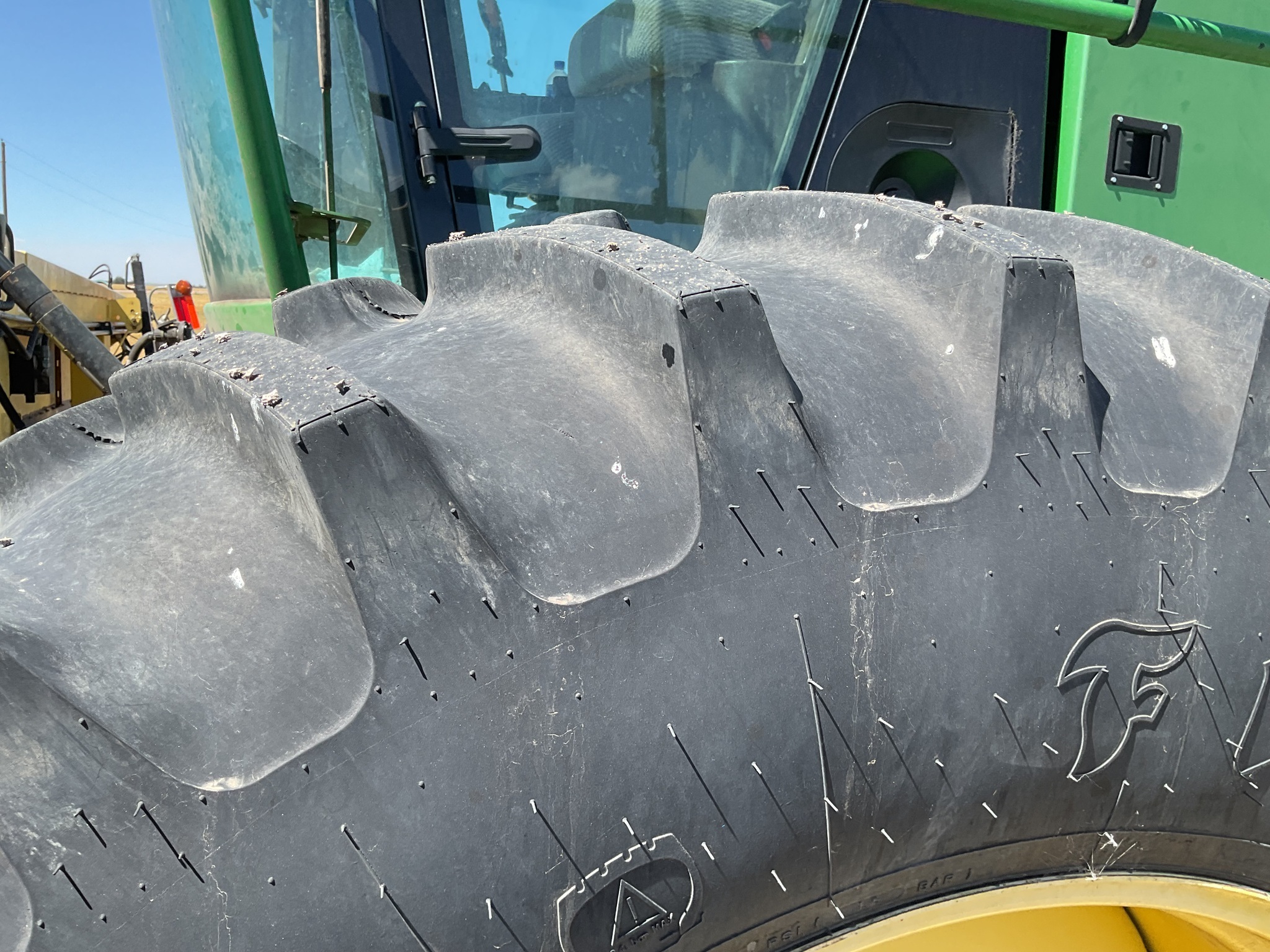 2010 John Deere A400 Self-Propelled Windrowers and Swather