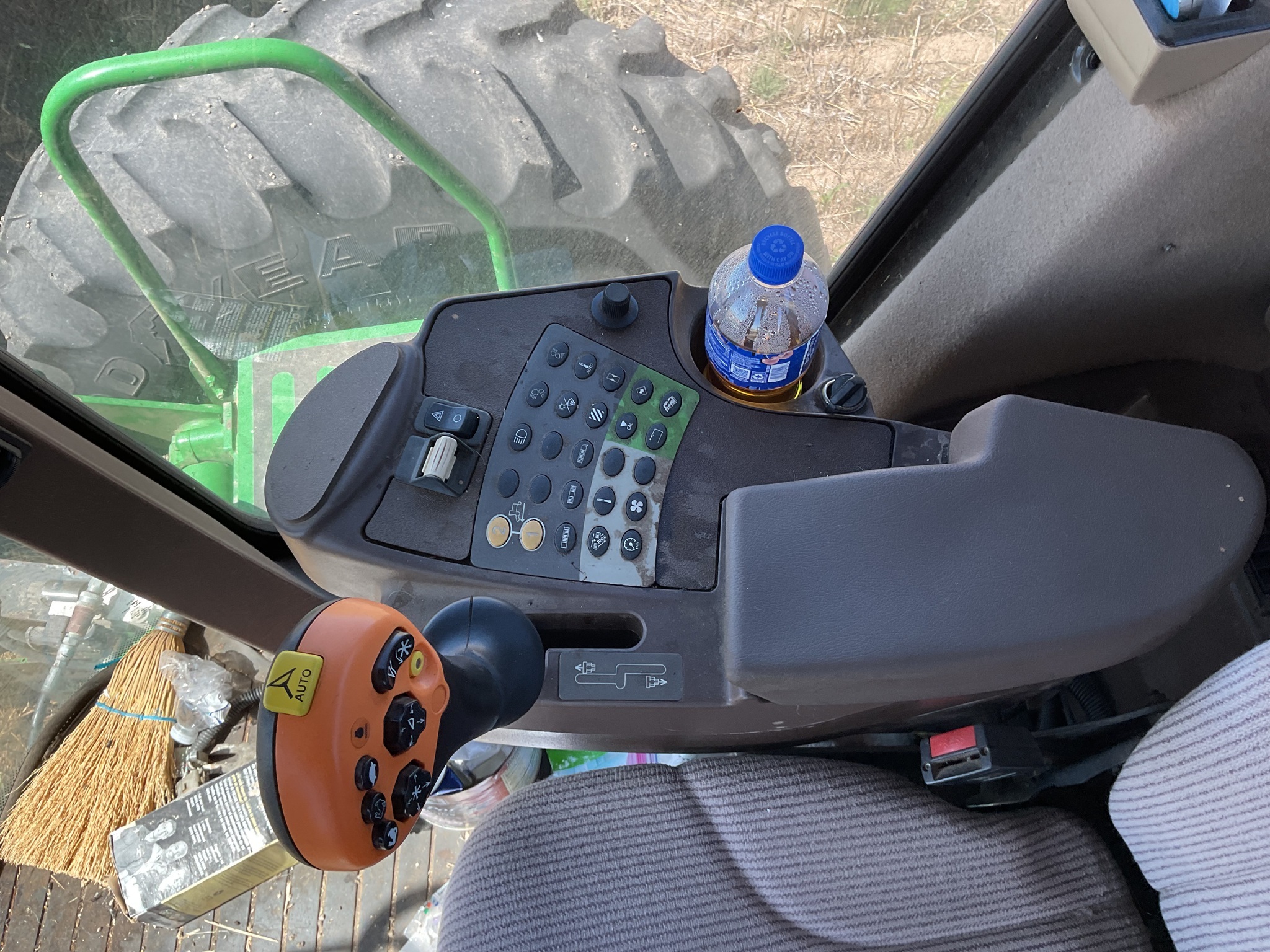 2010 John Deere A400 Self-Propelled Windrowers and Swather