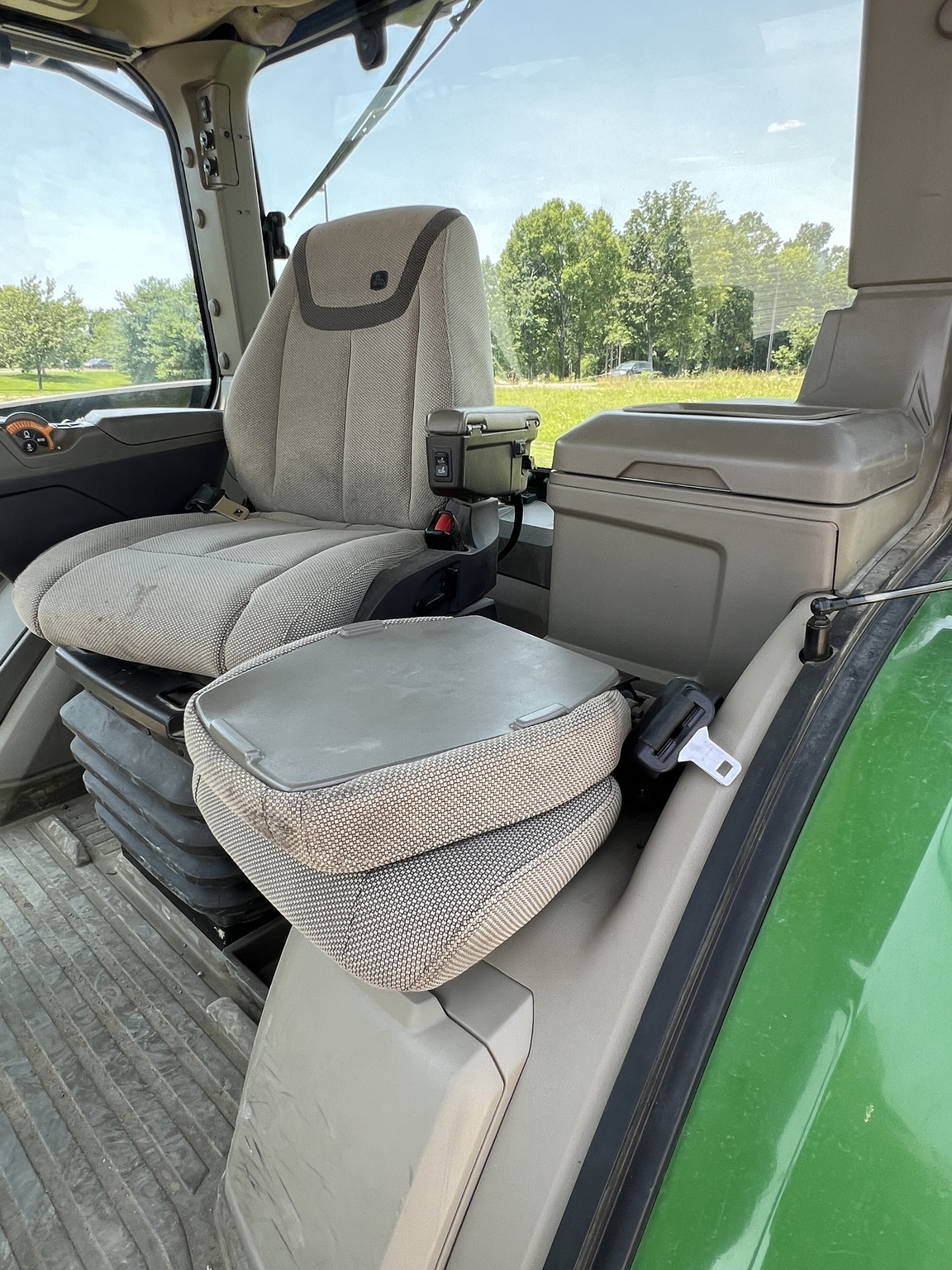 2021 John Deere 8R 310 Tractor