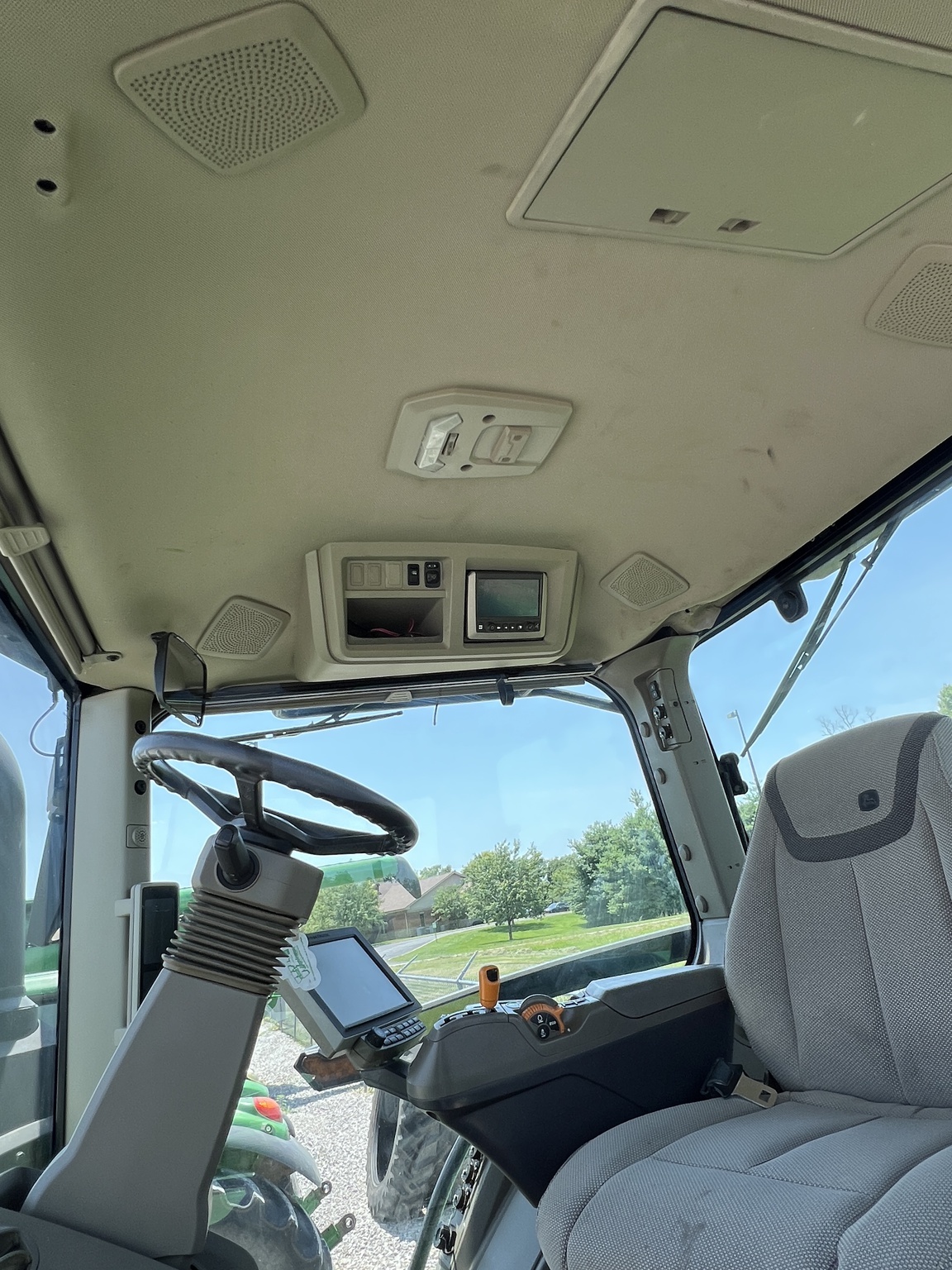 2021 John Deere 8R 310 Tractor
