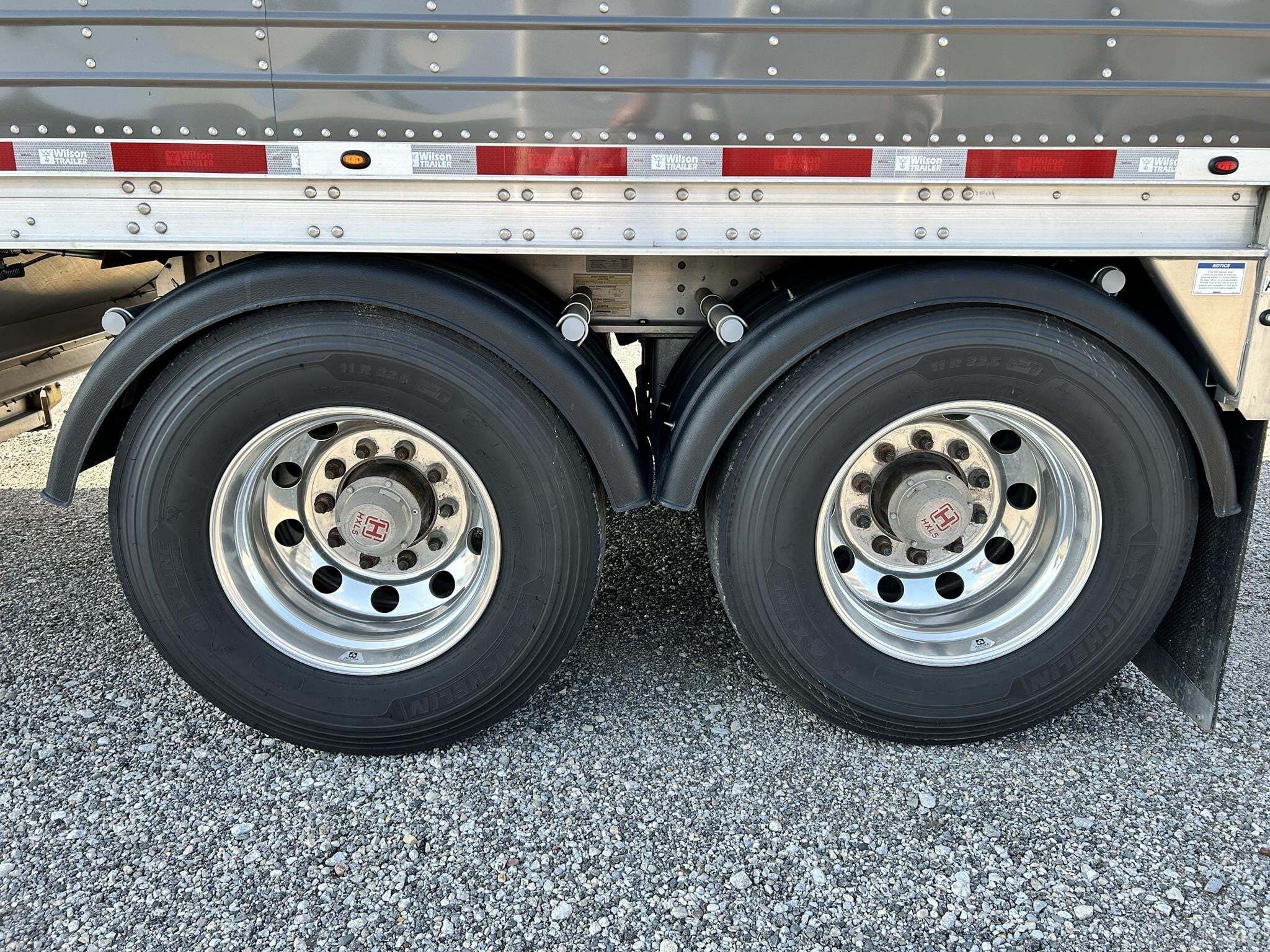 2024 Wilson DWH-751GM Grain Trailer