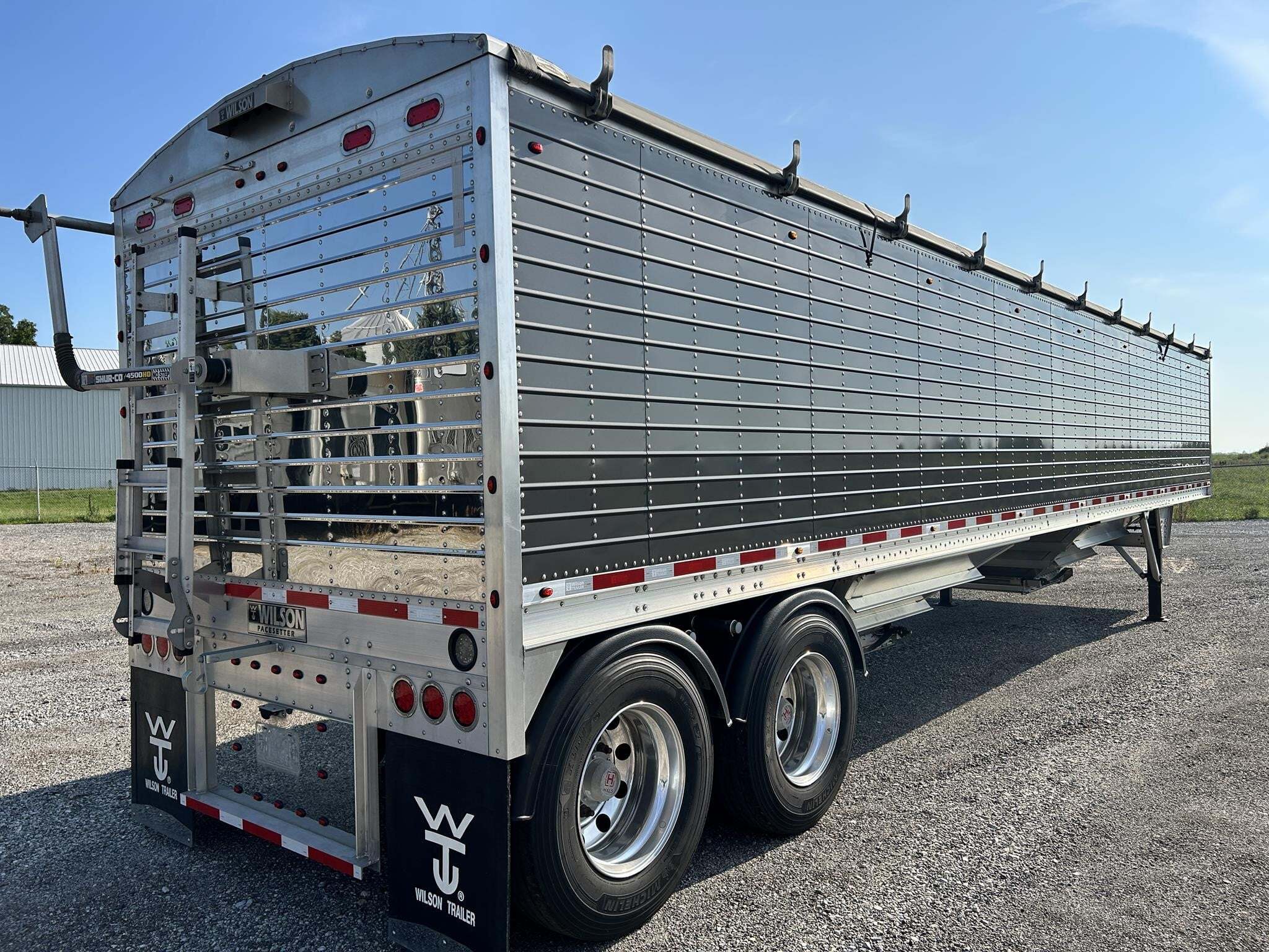 2024 Wilson DWH-751GM Grain Trailer