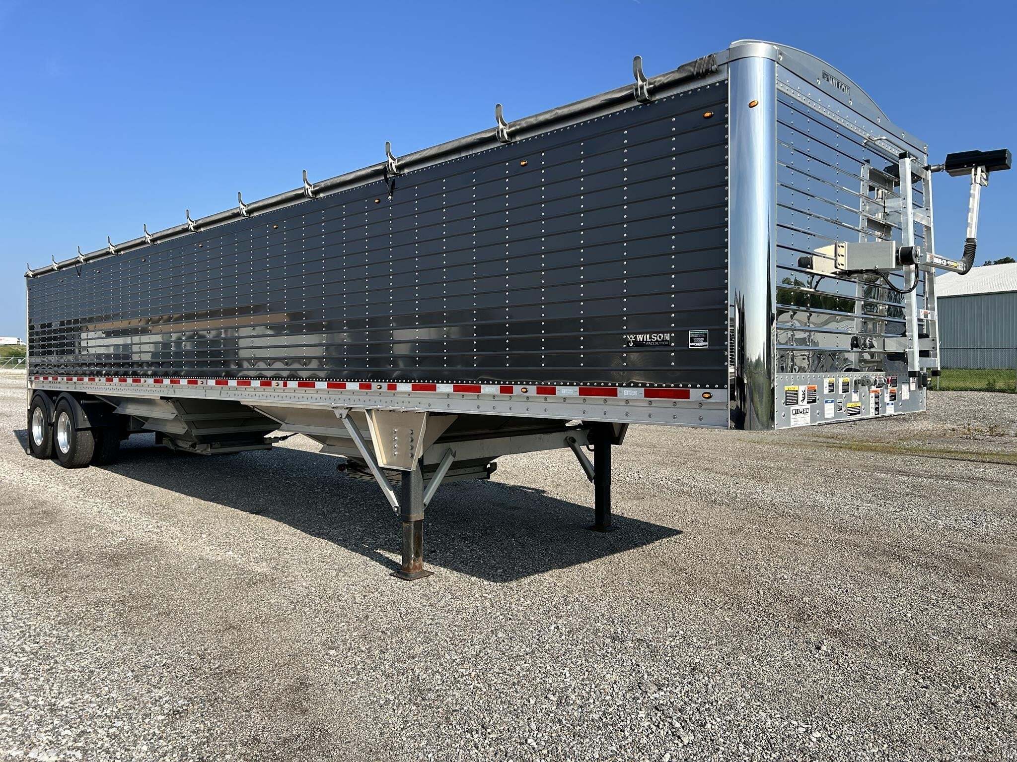 2024 Wilson DWH-751GM Grain Trailer