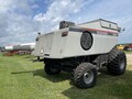 1998 Gleaner R62 Combine
