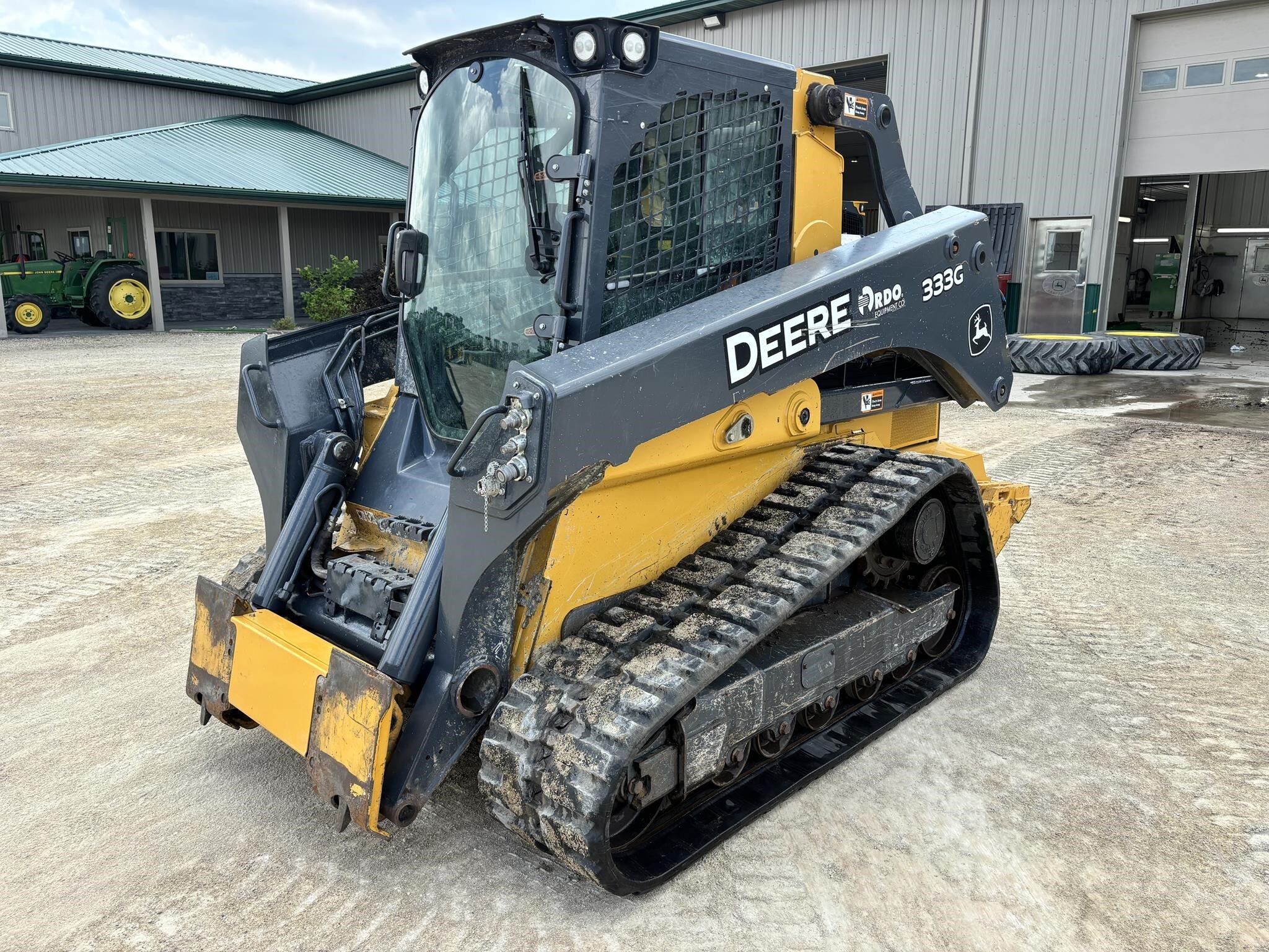 2020 Deere 333G Skid Steer
