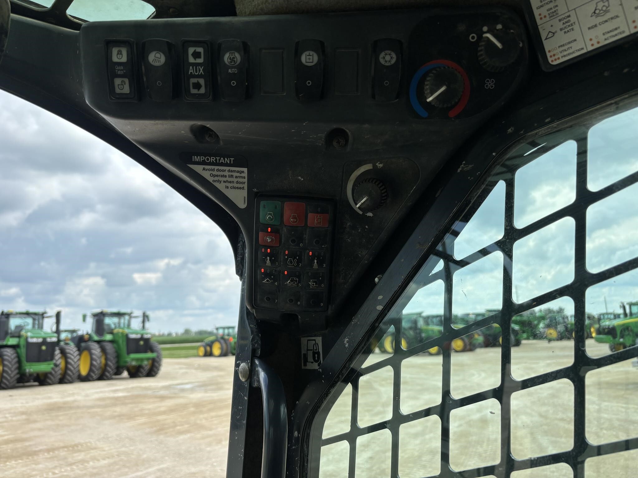 2020 Deere 333G Skid Steer