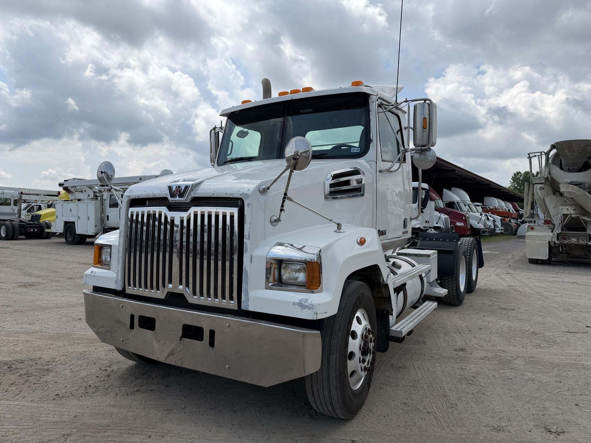 2020 Western Star 4700 Semi Trucks/Trailer