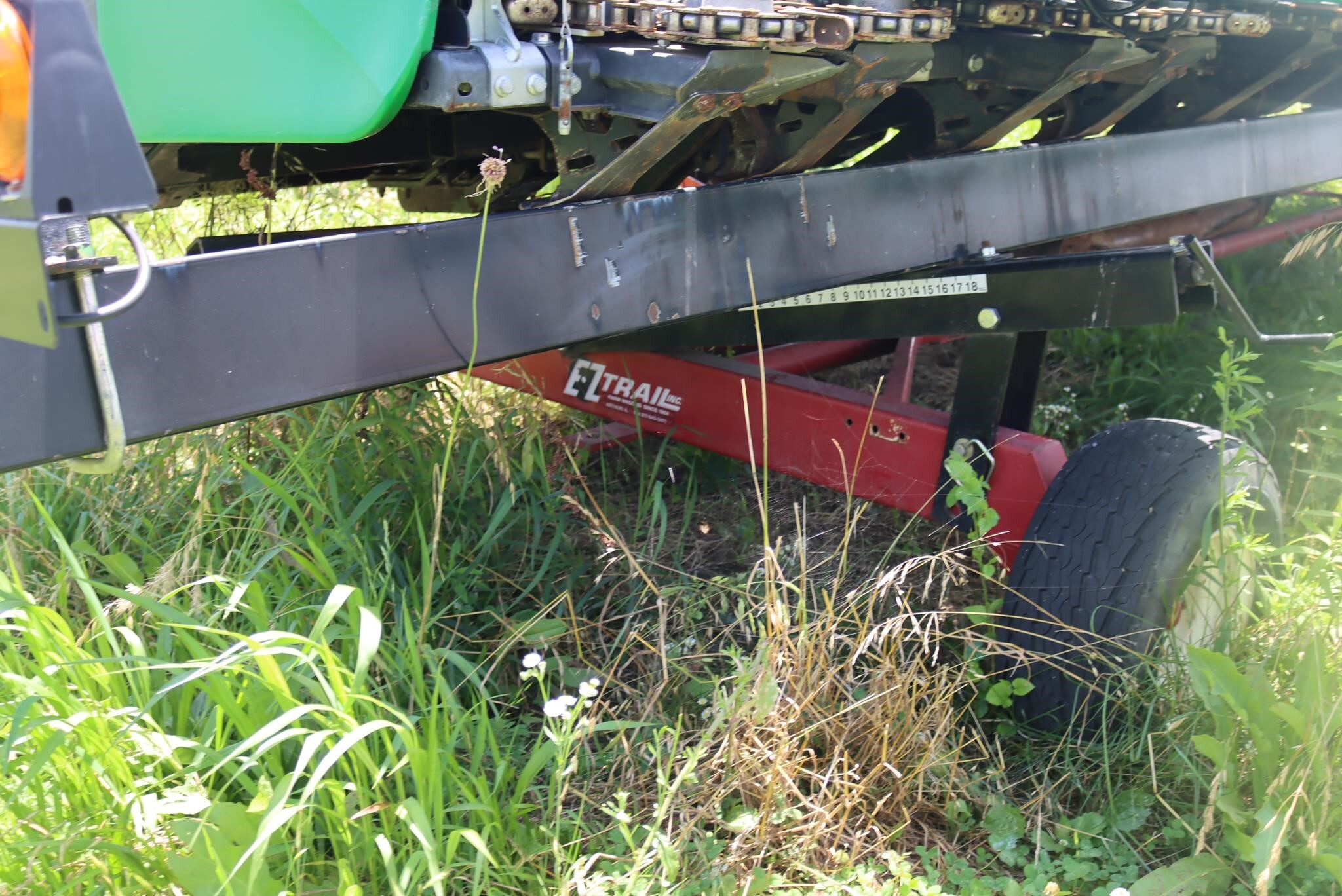 2013 E-Z Trail HH26R Header Trailer