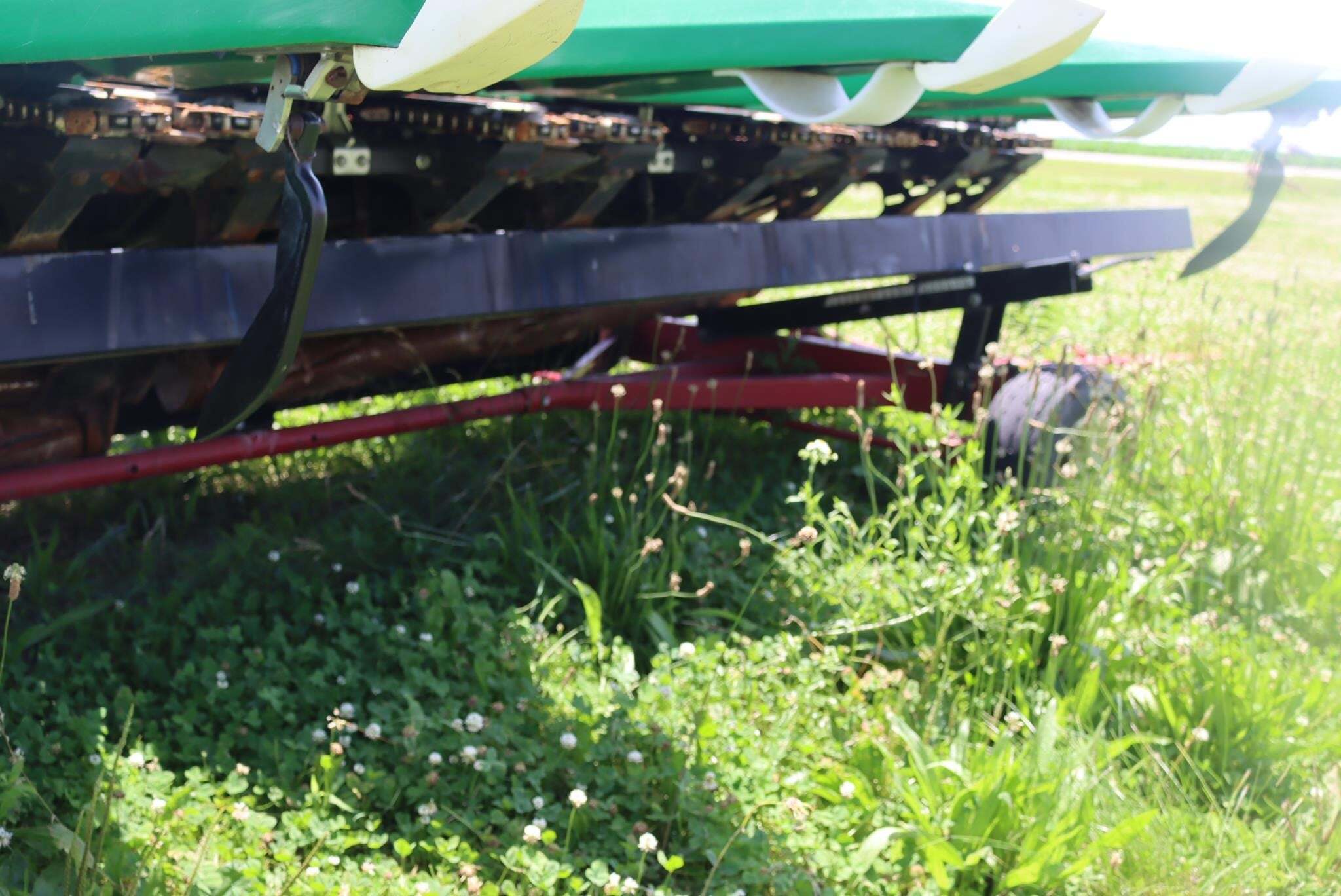 2013 E-Z Trail HH26R Header Trailer