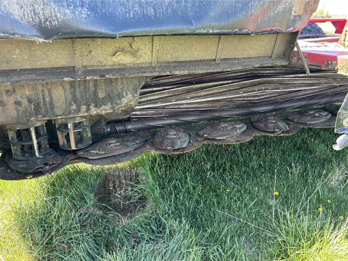 2014 Massey Ferguson WR9770 Self-Propelled Windrowers and Swather