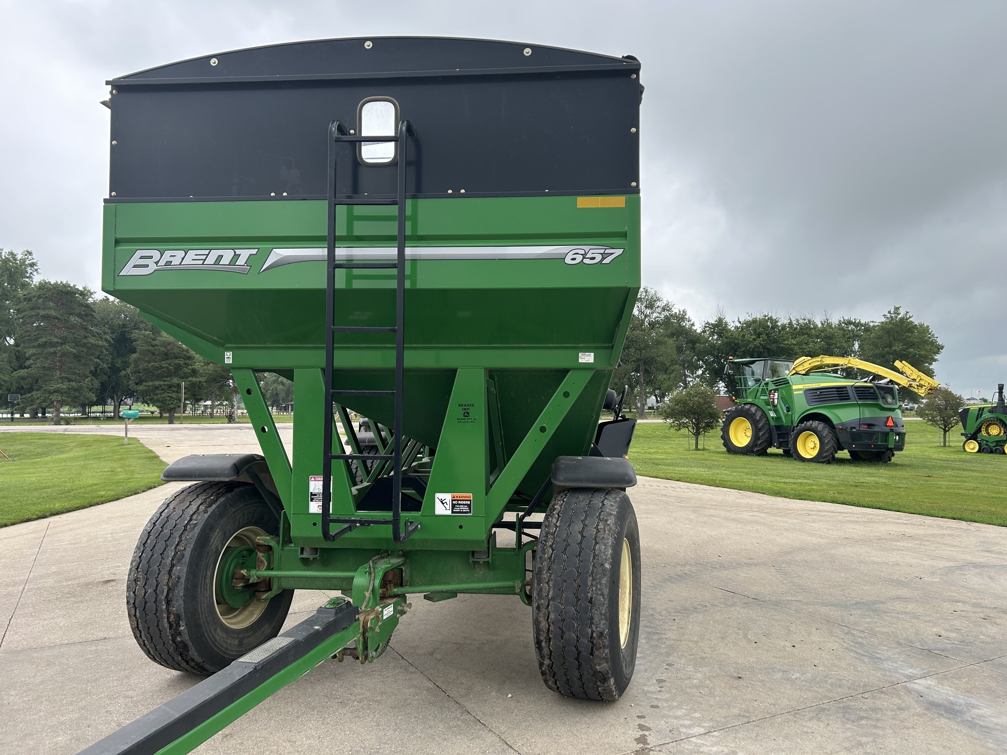 2014 Brent 657 Gravity Wagon