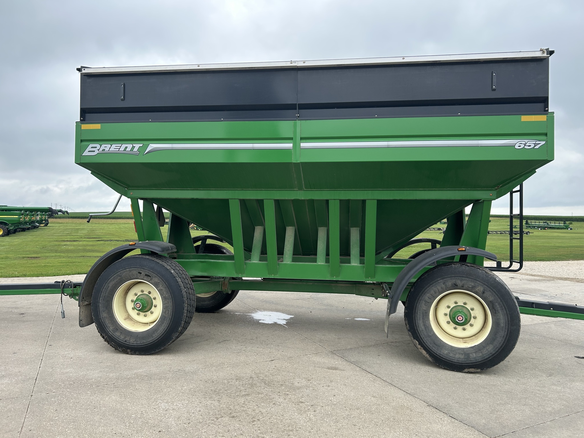 2014 Brent 657 Gravity Wagon