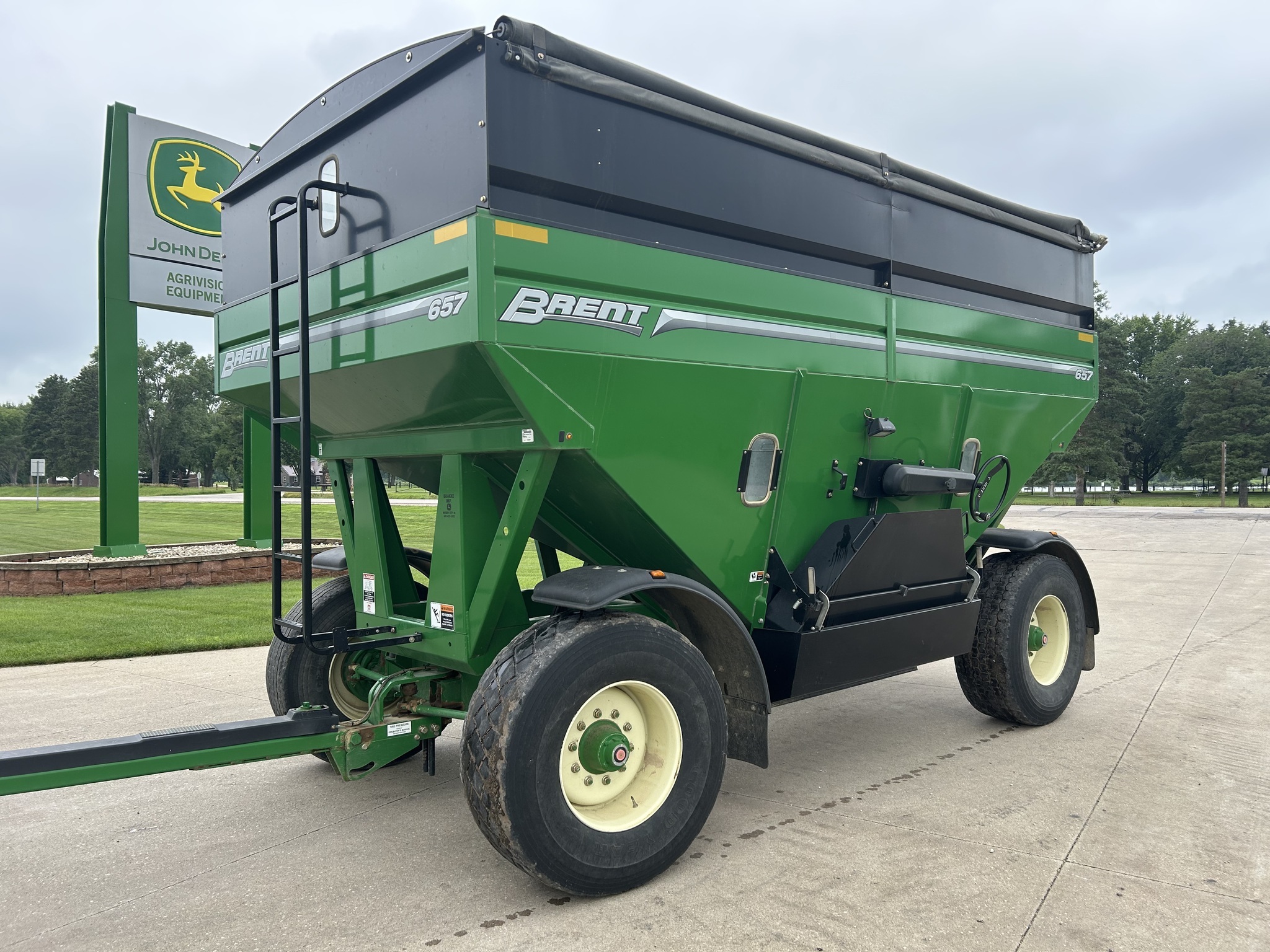 2014 Brent 657 Gravity Wagon