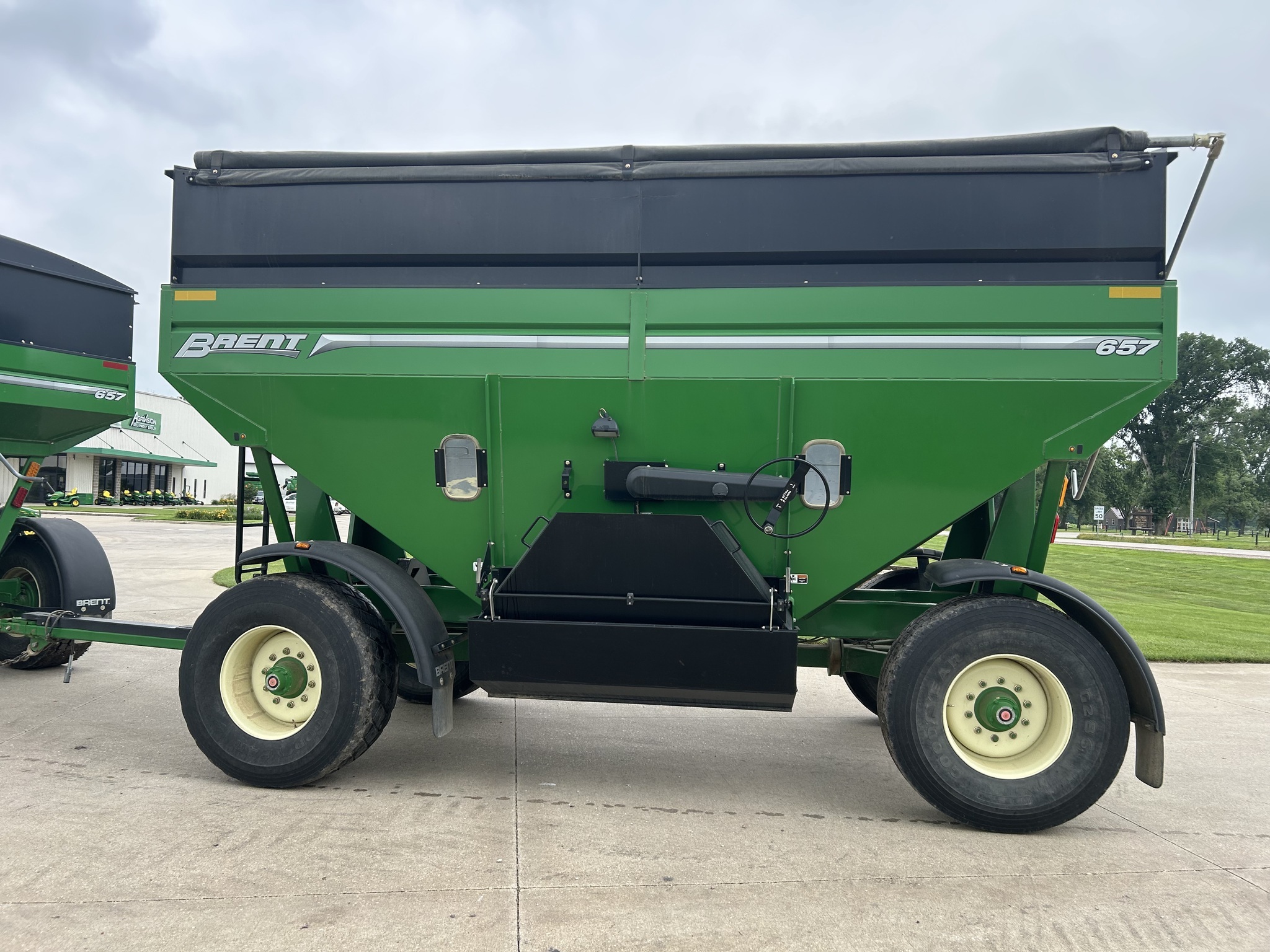 2014 Brent 657 Gravity Wagon