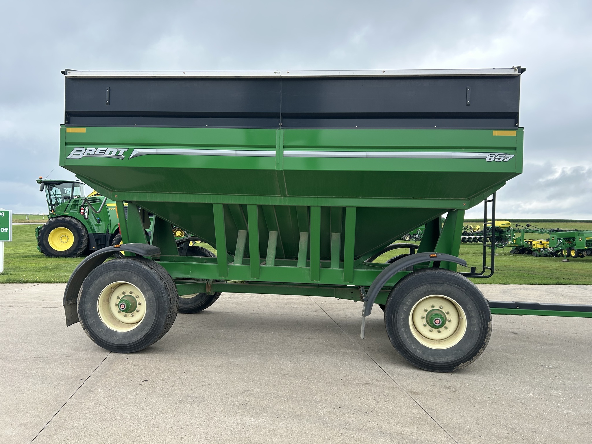 2014 Brent 657 Gravity Wagon