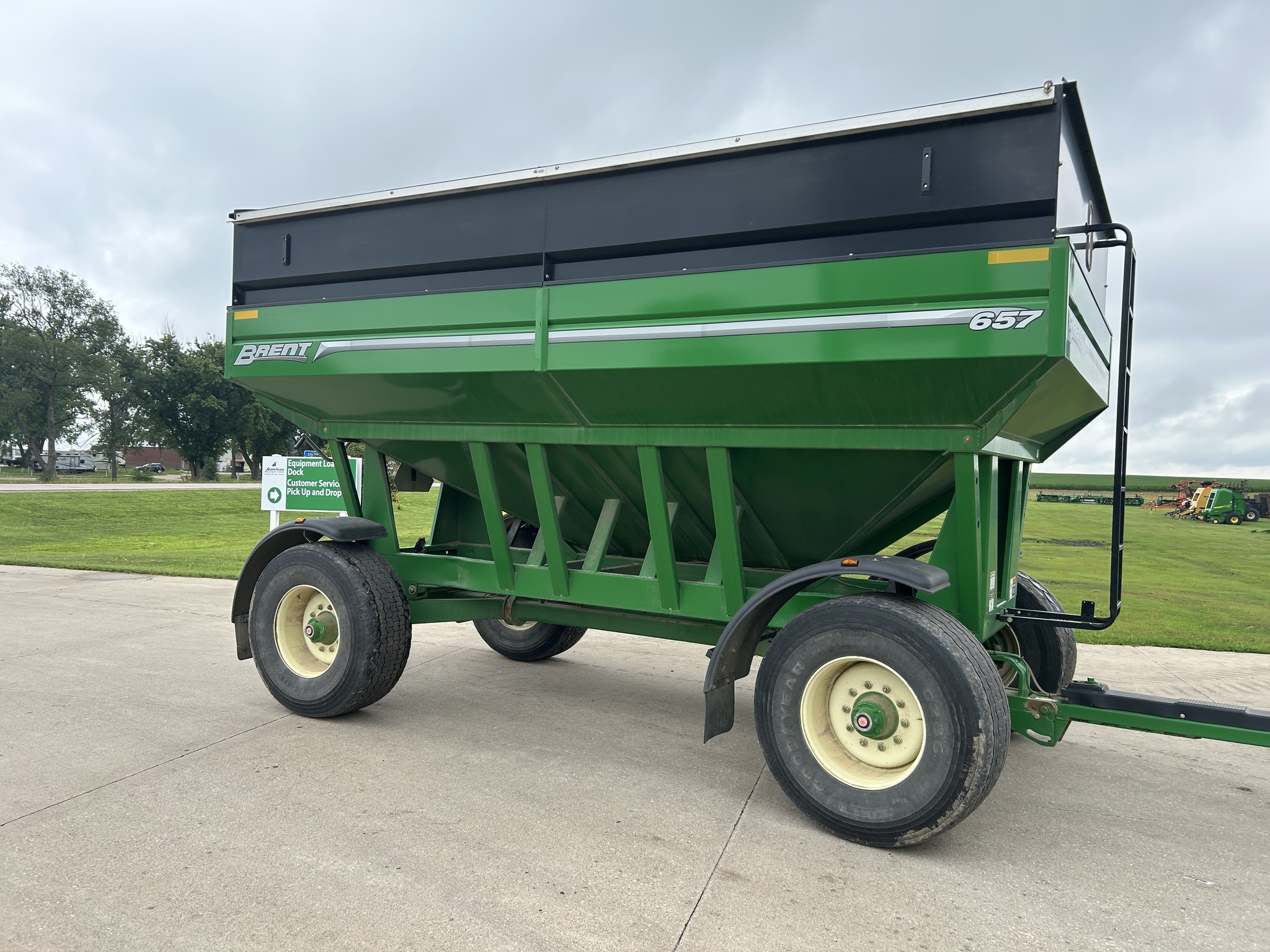 2014 Brent 657 Gravity Wagon