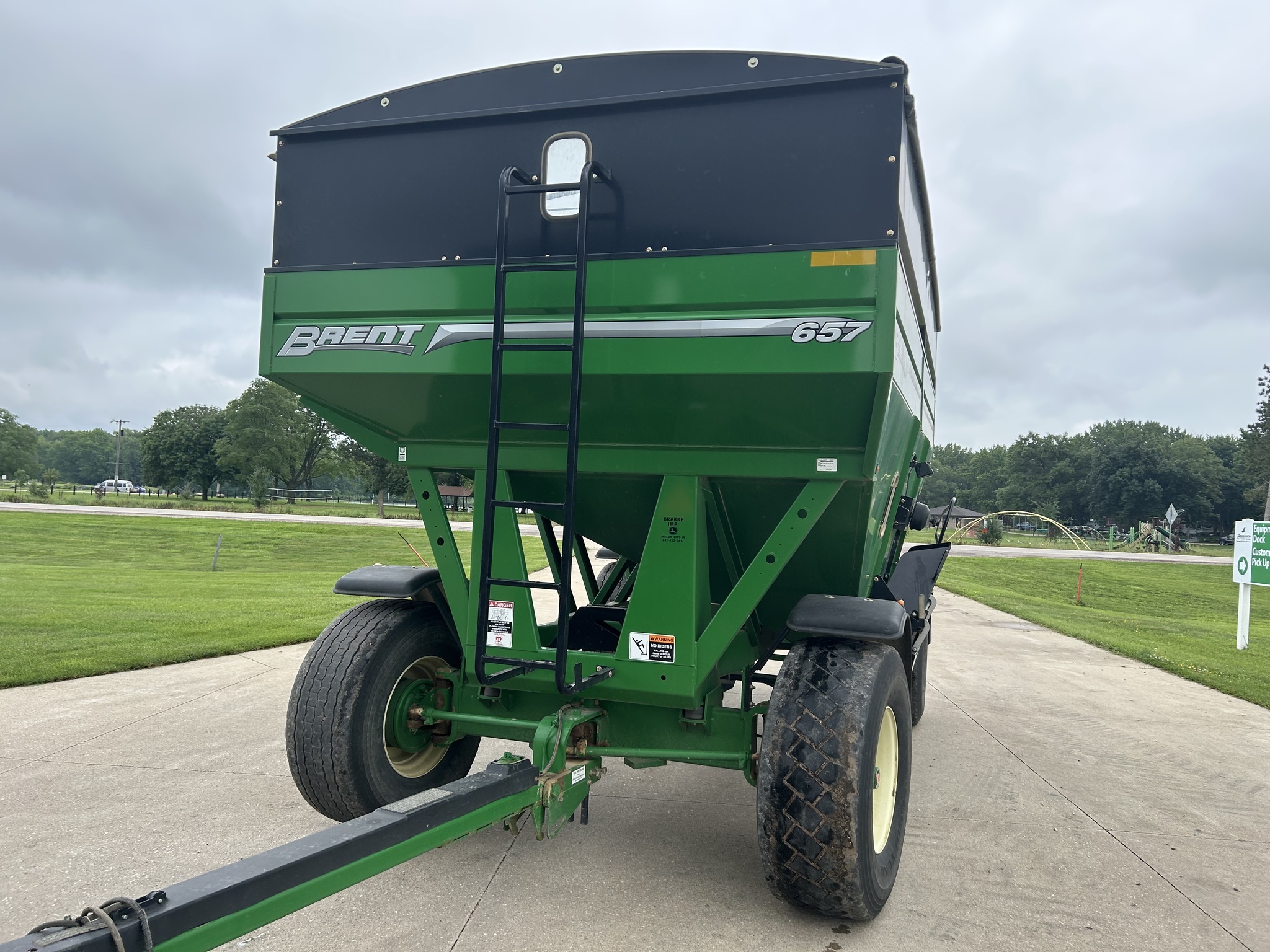 2014 Brent 657 Gravity Wagon