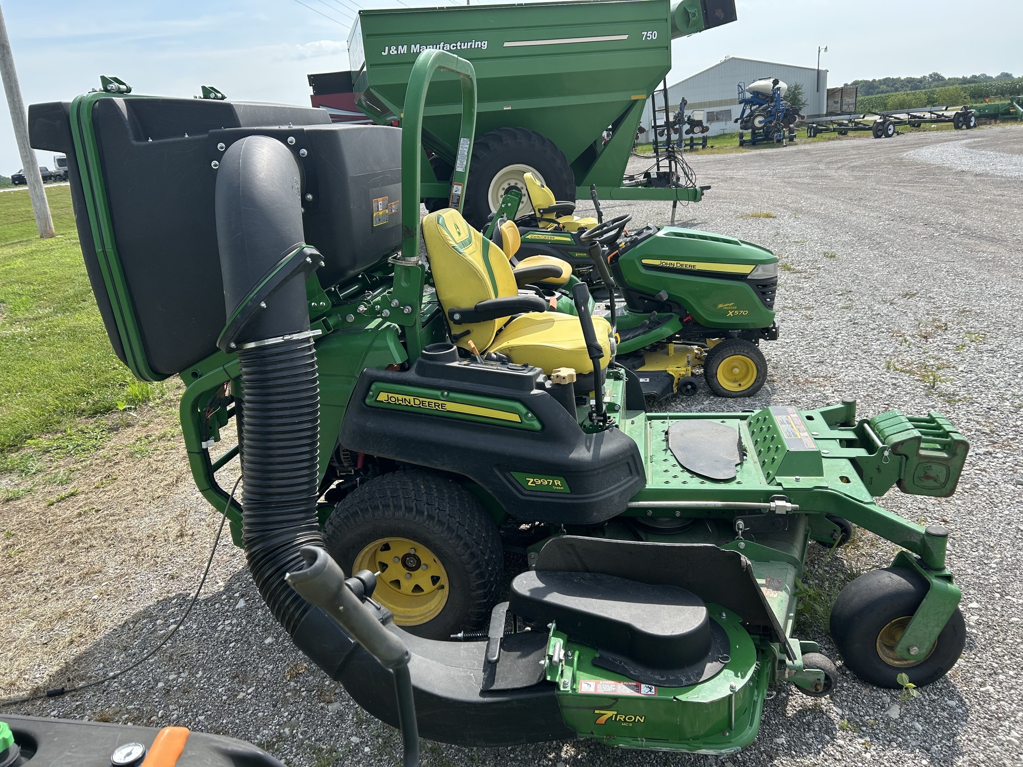 2023 John Deere Z997R Lawn Mower