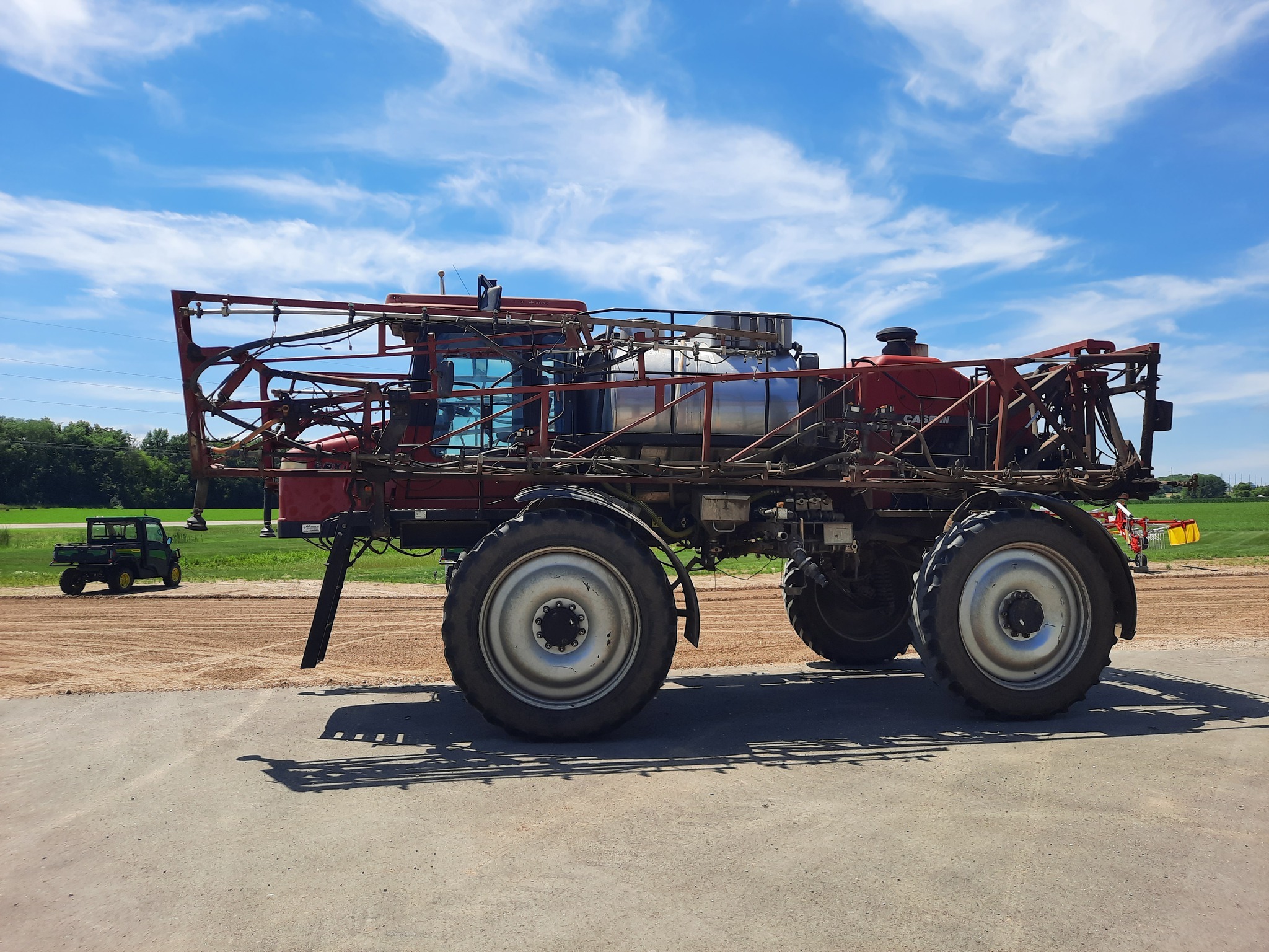 2001 Case IH SPX4260 Self-Propelled Sprayer