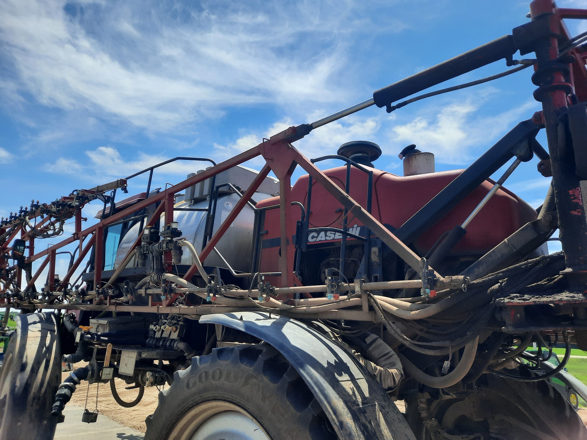 2001 Case IH SPX4260 Self-Propelled Sprayer