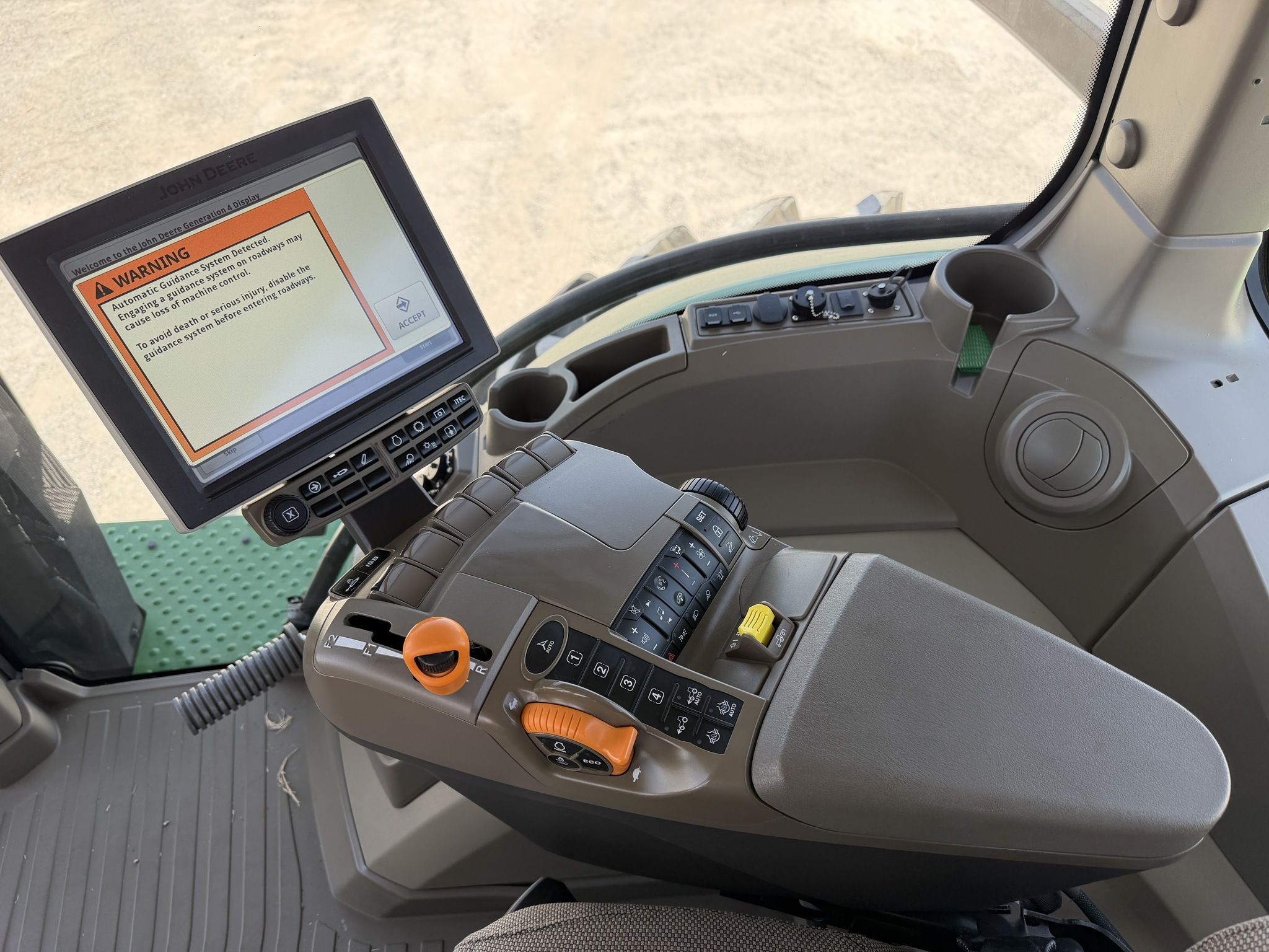 2022 John Deere 8R 340 Tractor