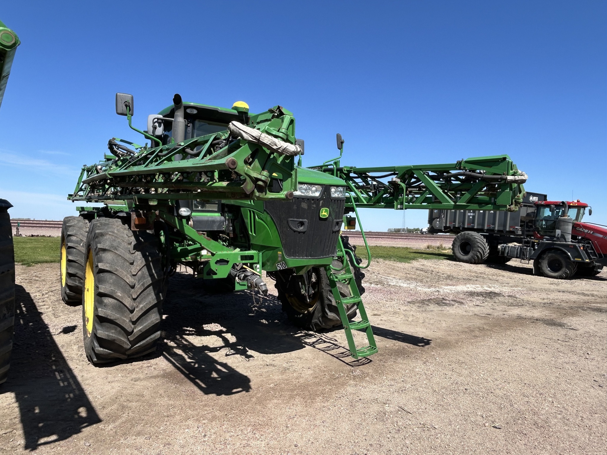 2015 John Deere R4045 Self-Propelled Sprayer